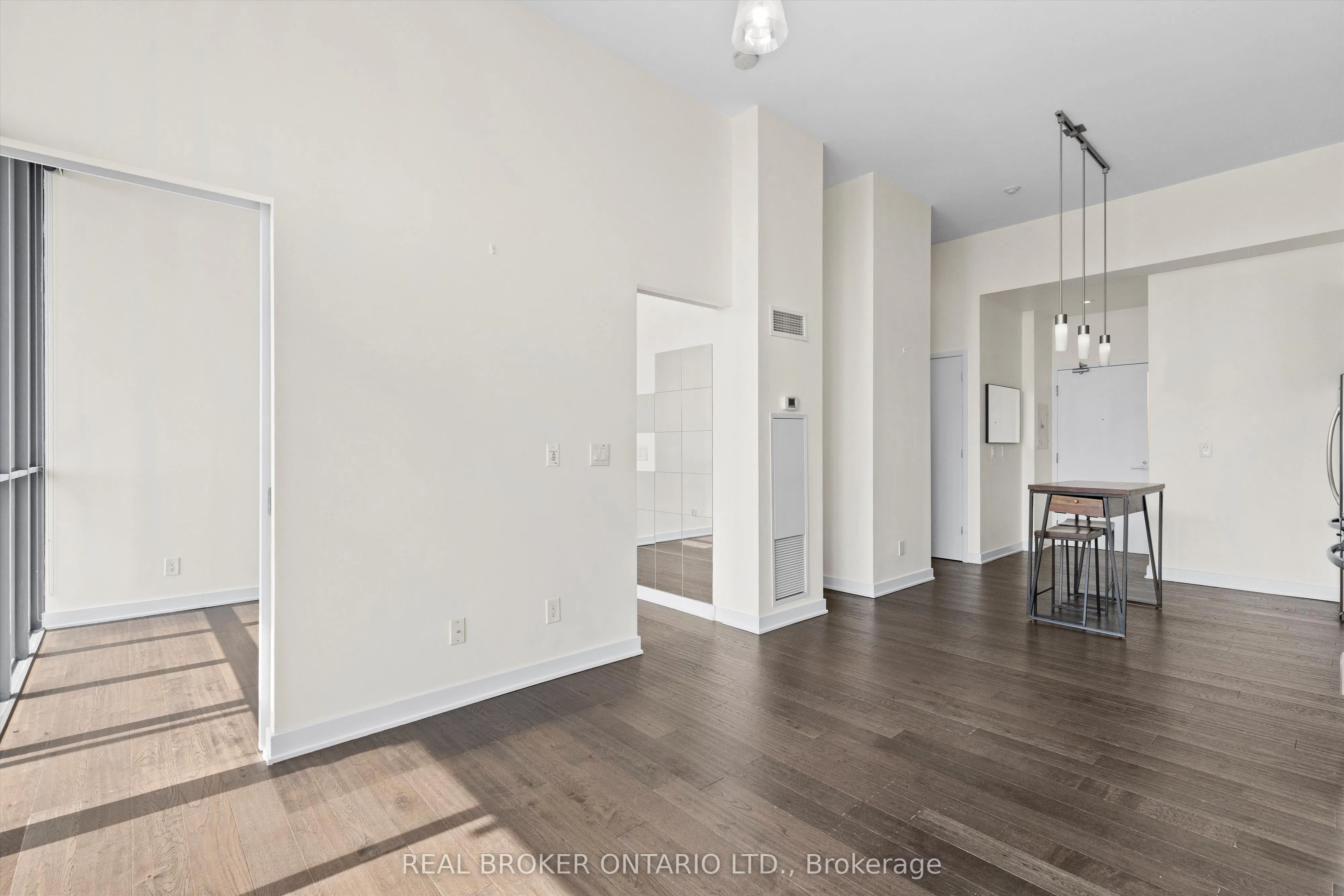110 Charles Street E, #PH 4403