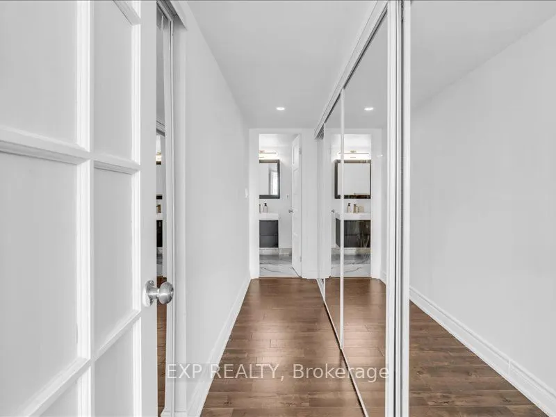 210 Victoria Street, #1816