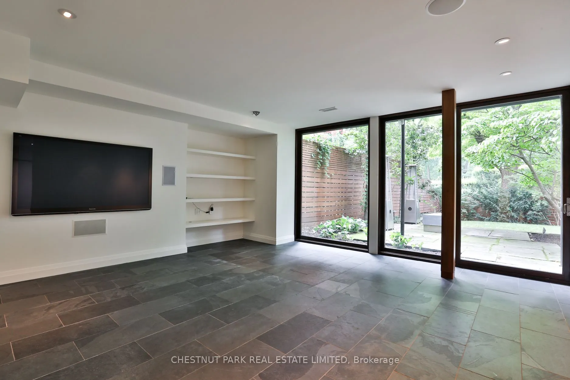 4 Meredith Crescent