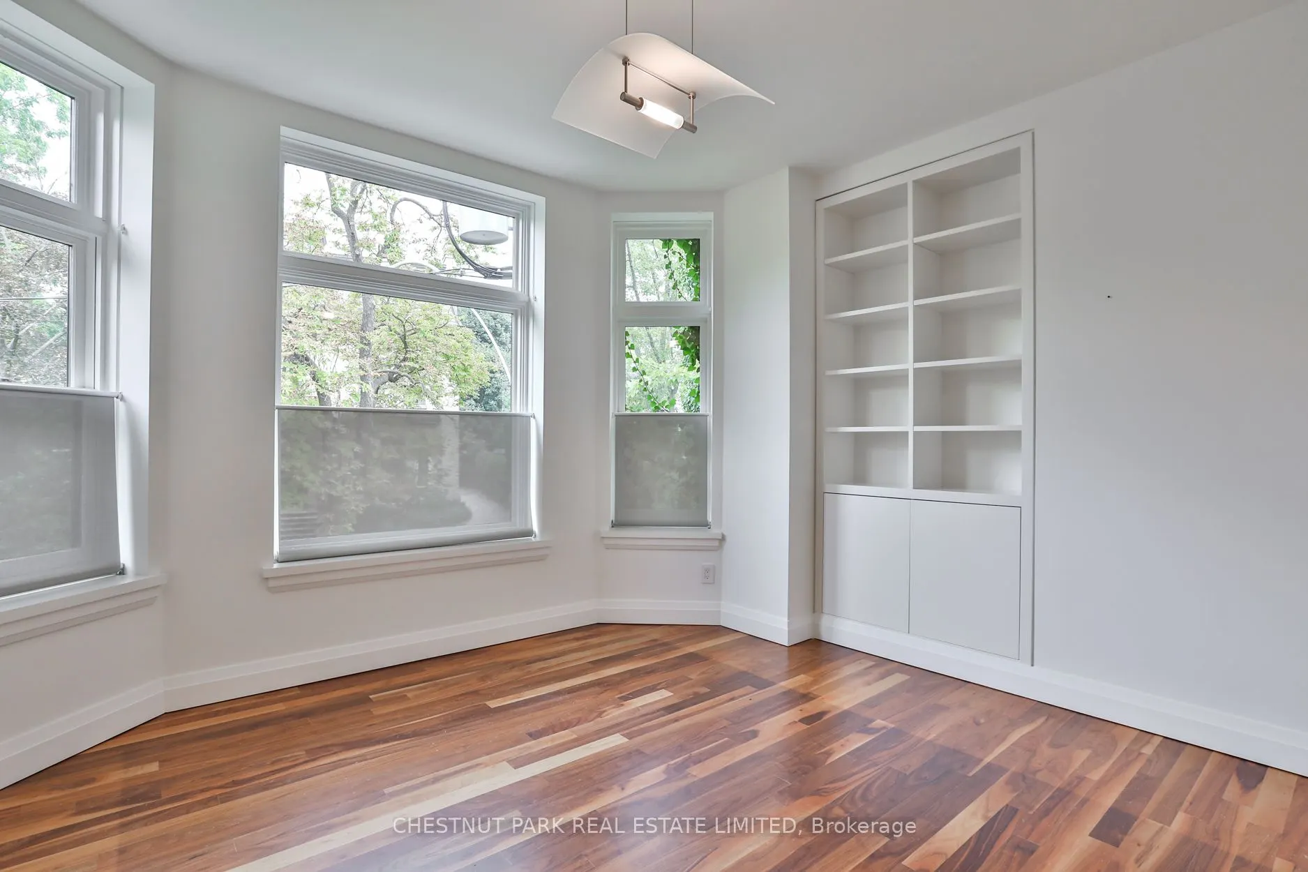 4 Meredith Crescent