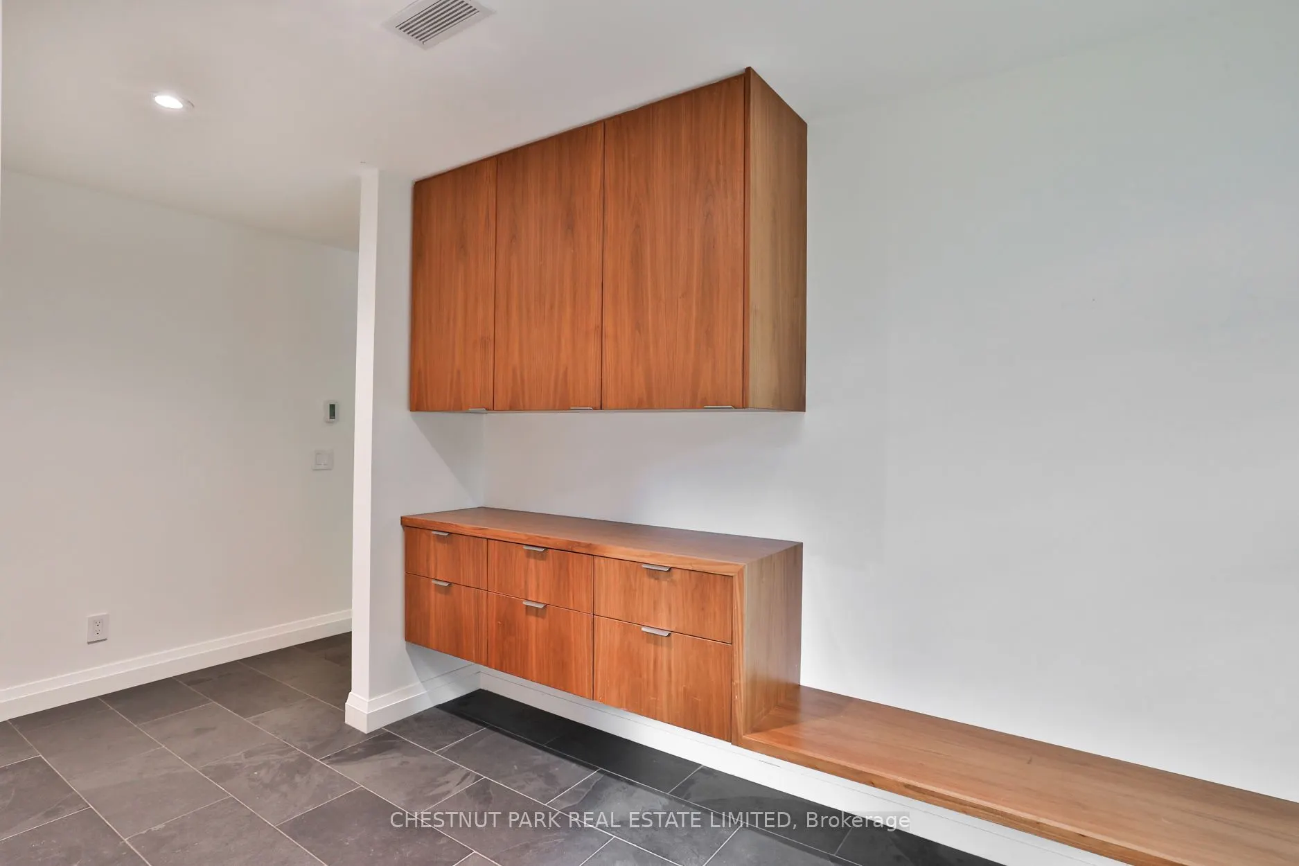 4 Meredith Crescent