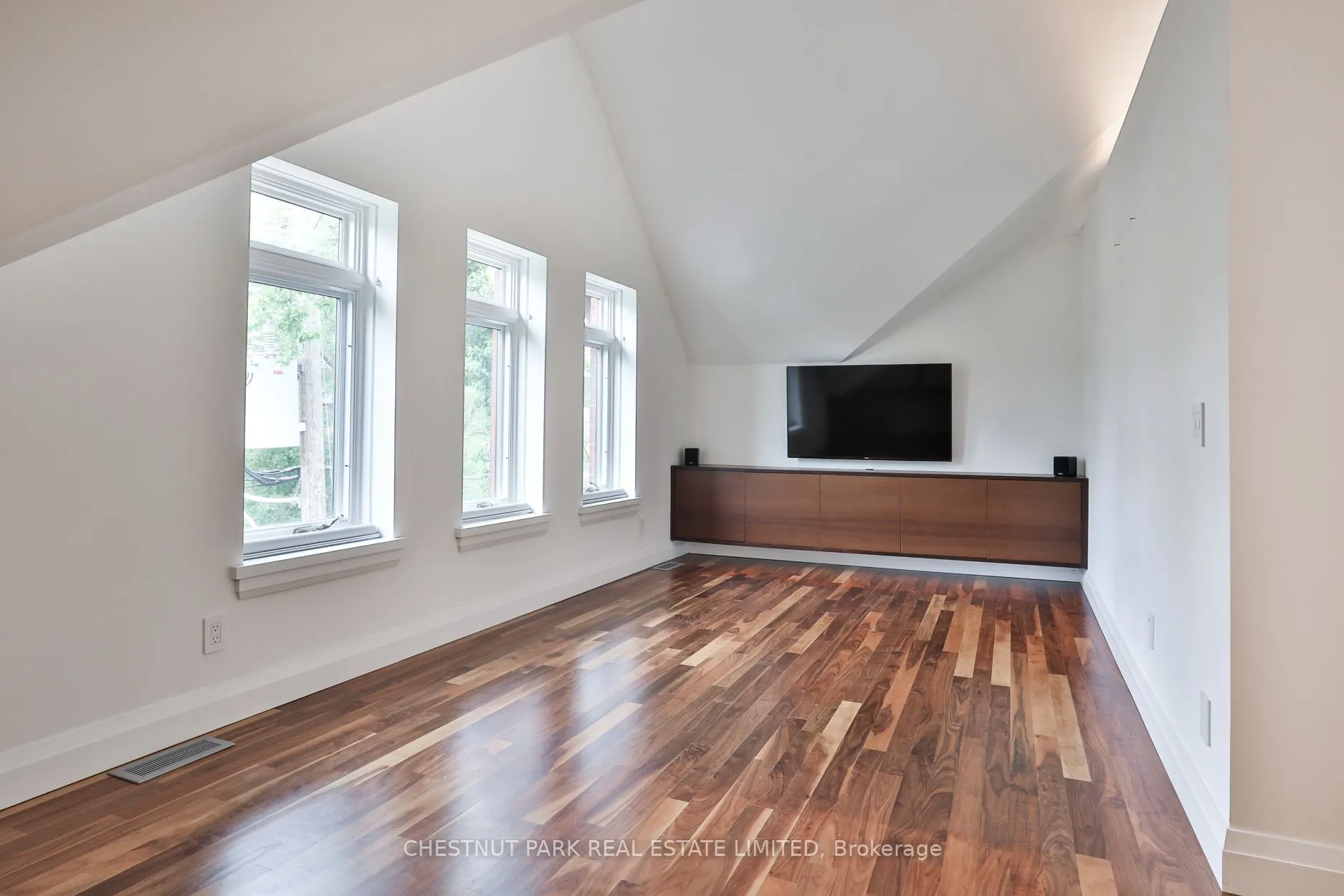 4 Meredith Crescent