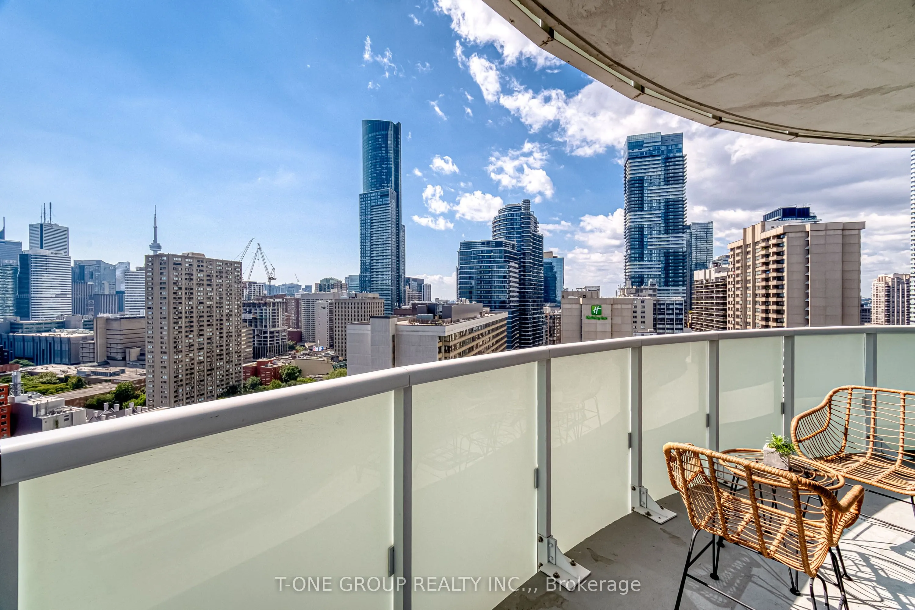403 Church Street, #2102