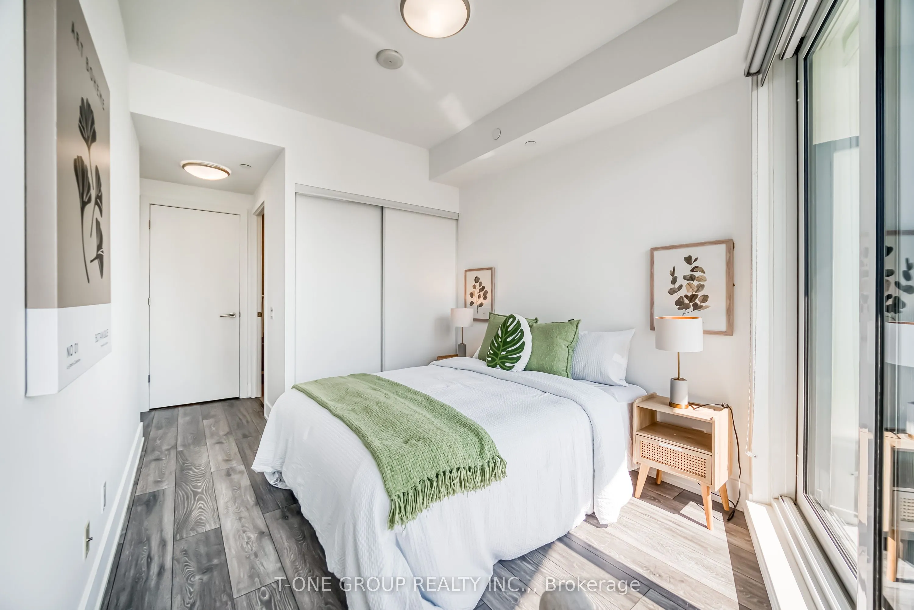 403 Church Street, #2102