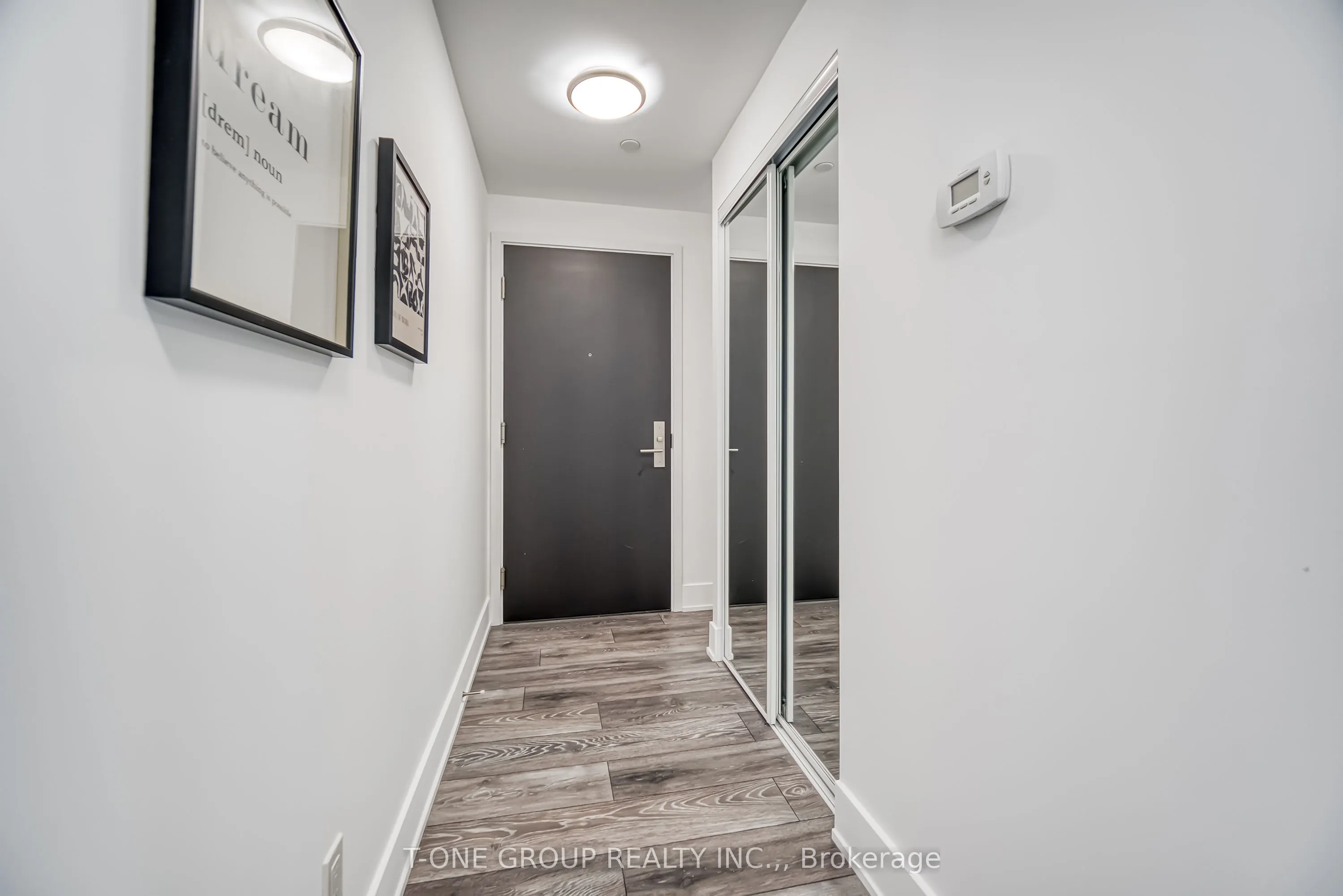 403 Church Street, #2102