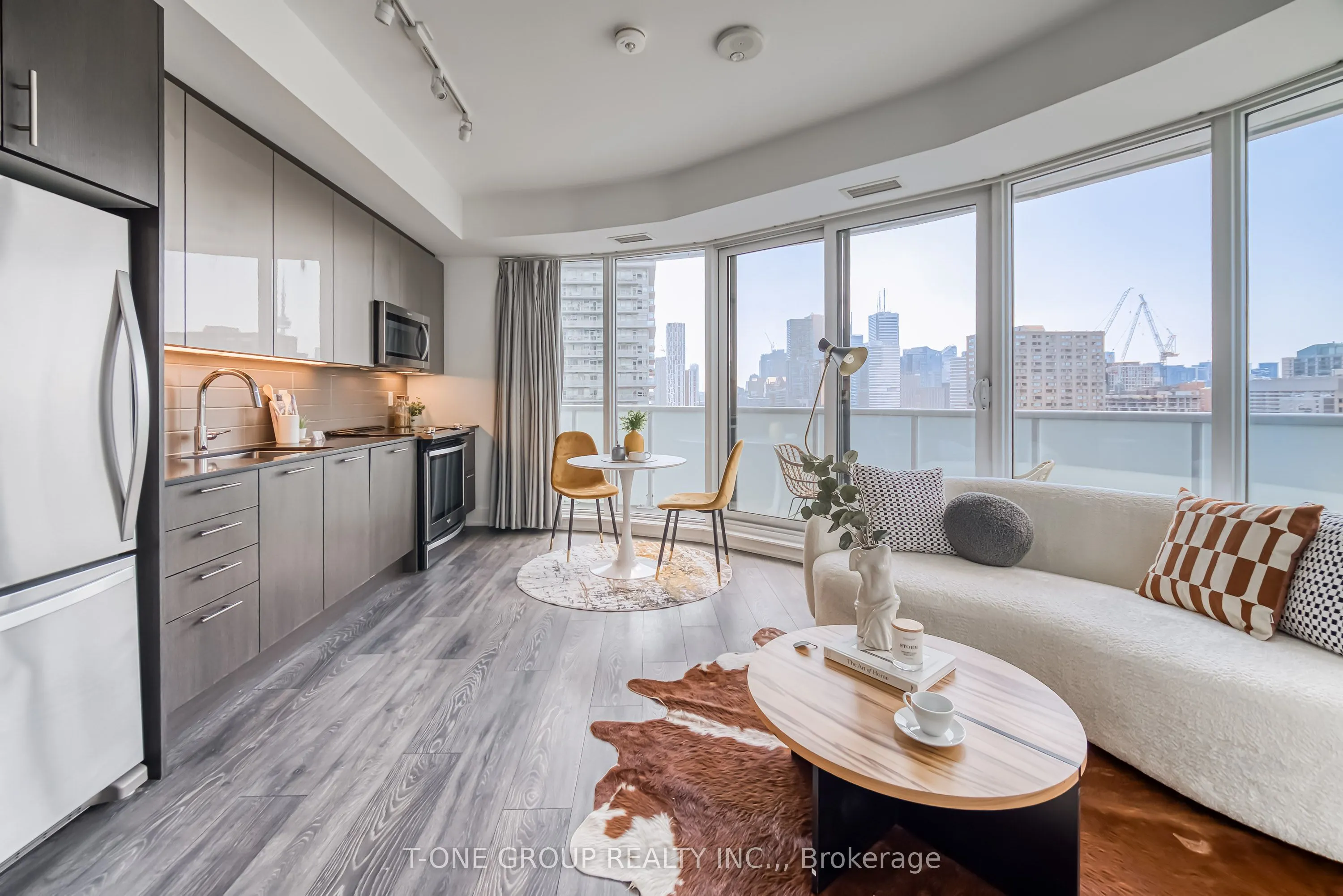 403 Church Street, #2102