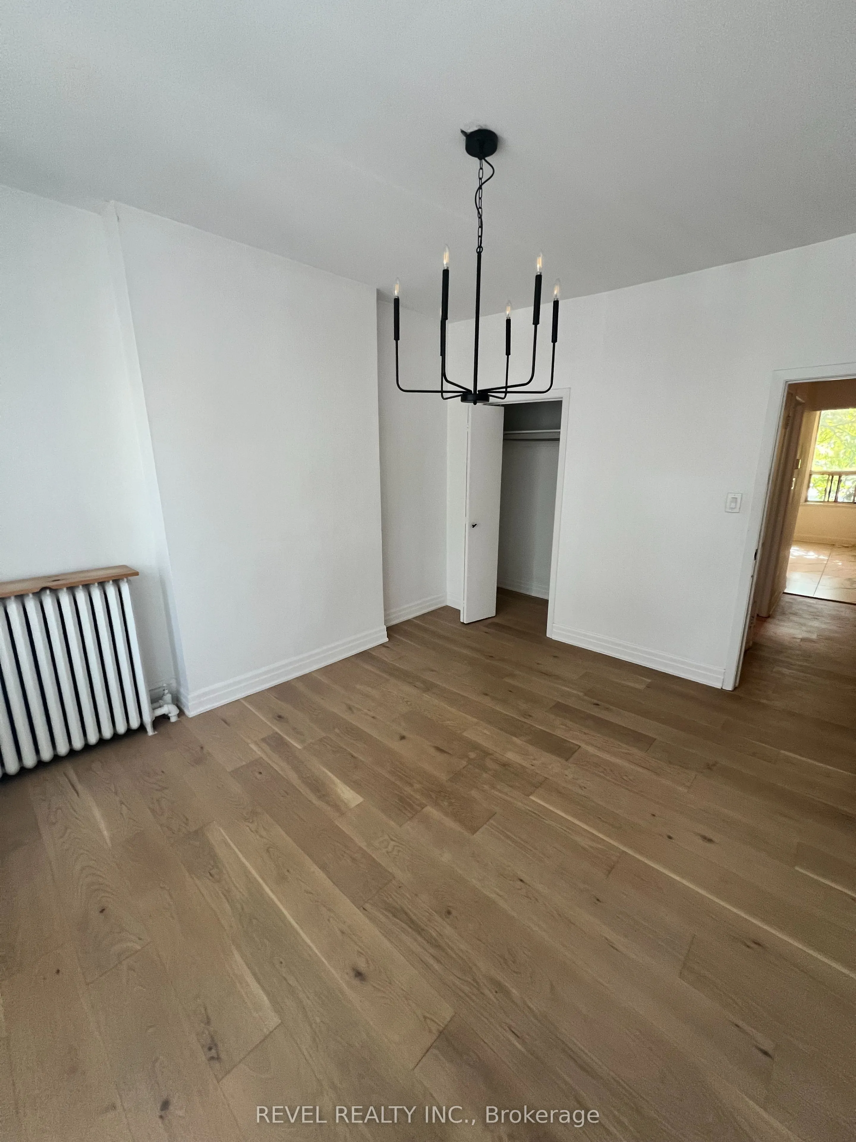 761 Dundas Street W, #A (Upper)