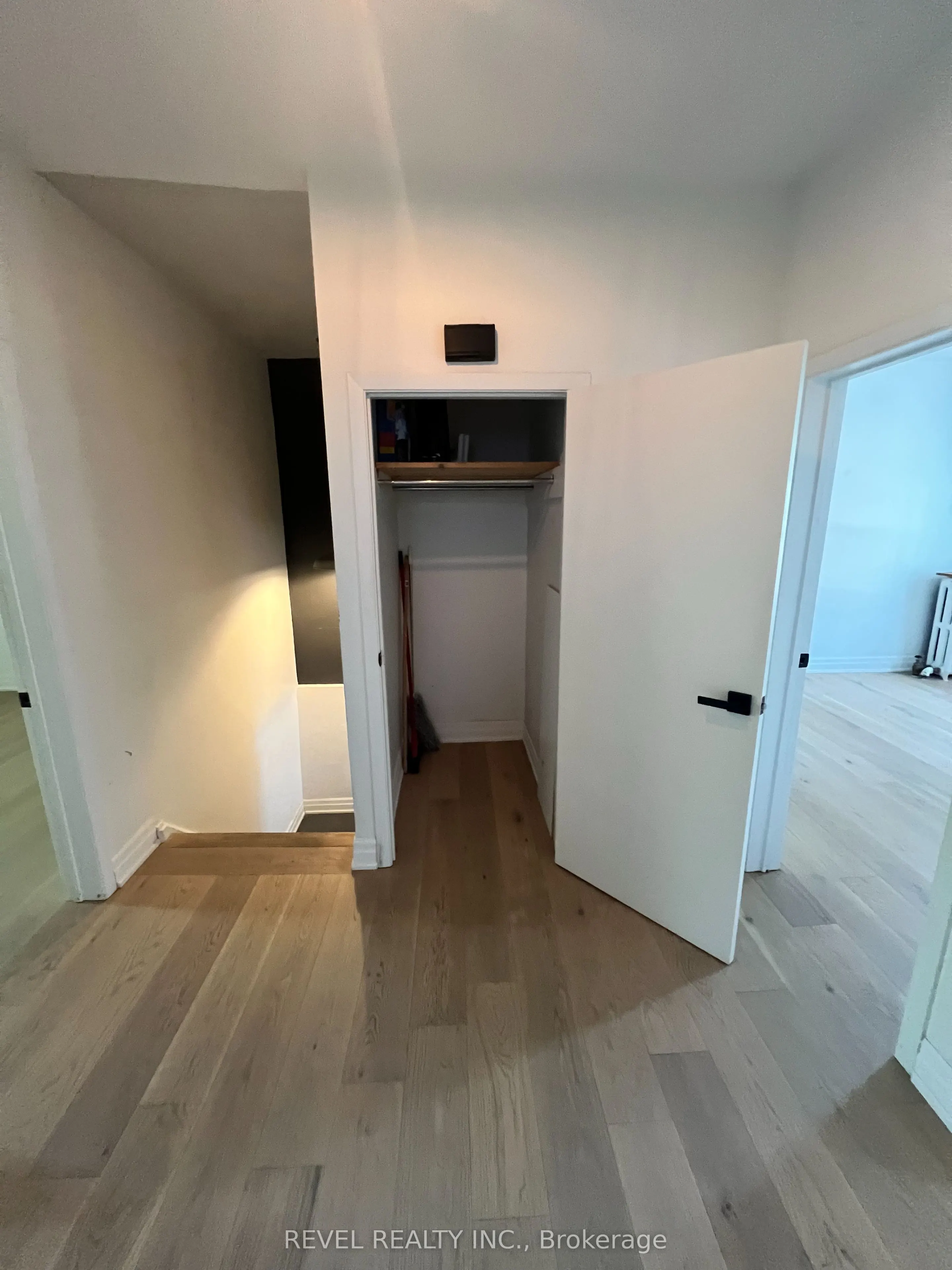 761 Dundas Street W, #A (Upper)