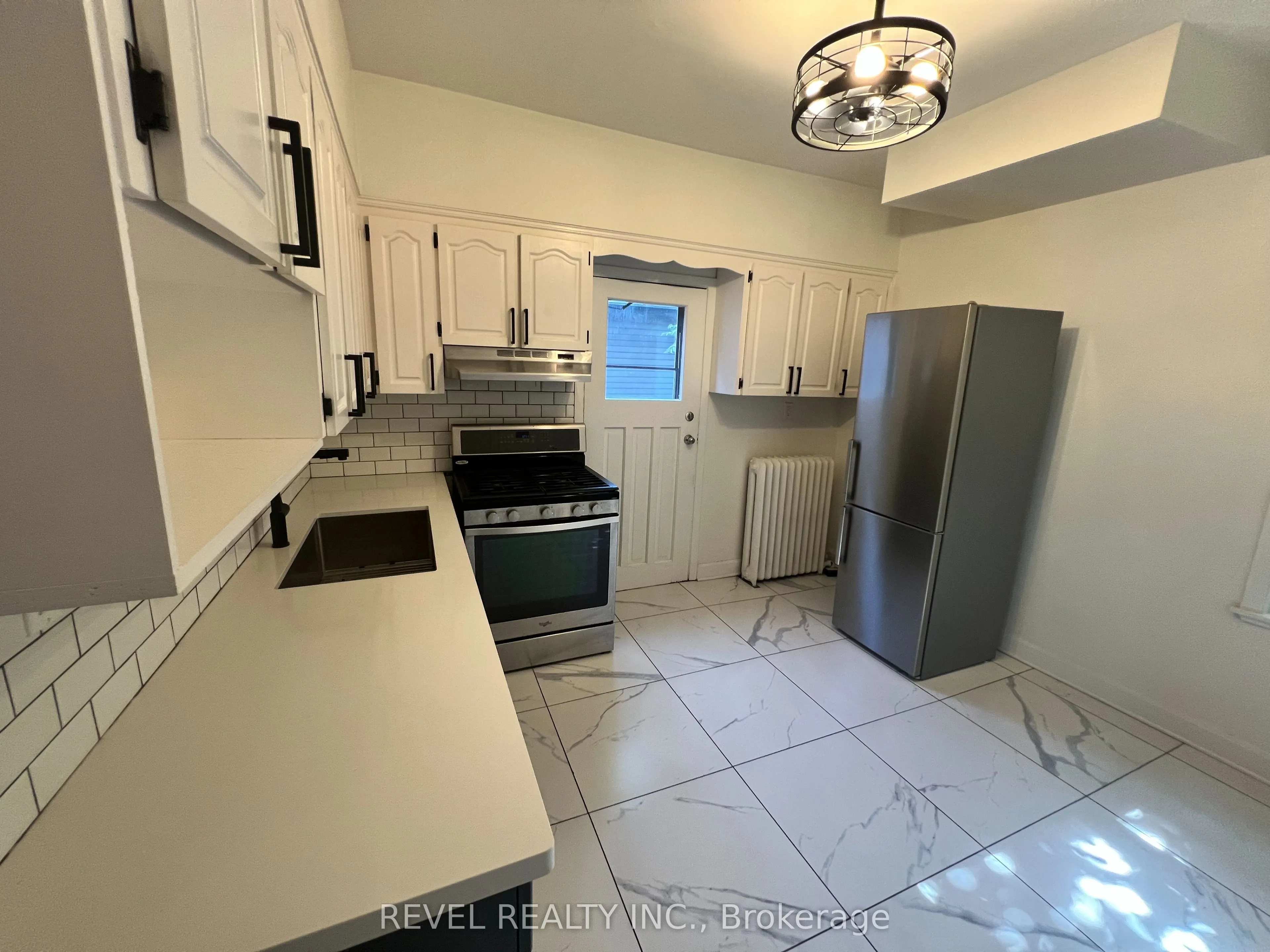 761 Dundas Street W, #A (Upper)