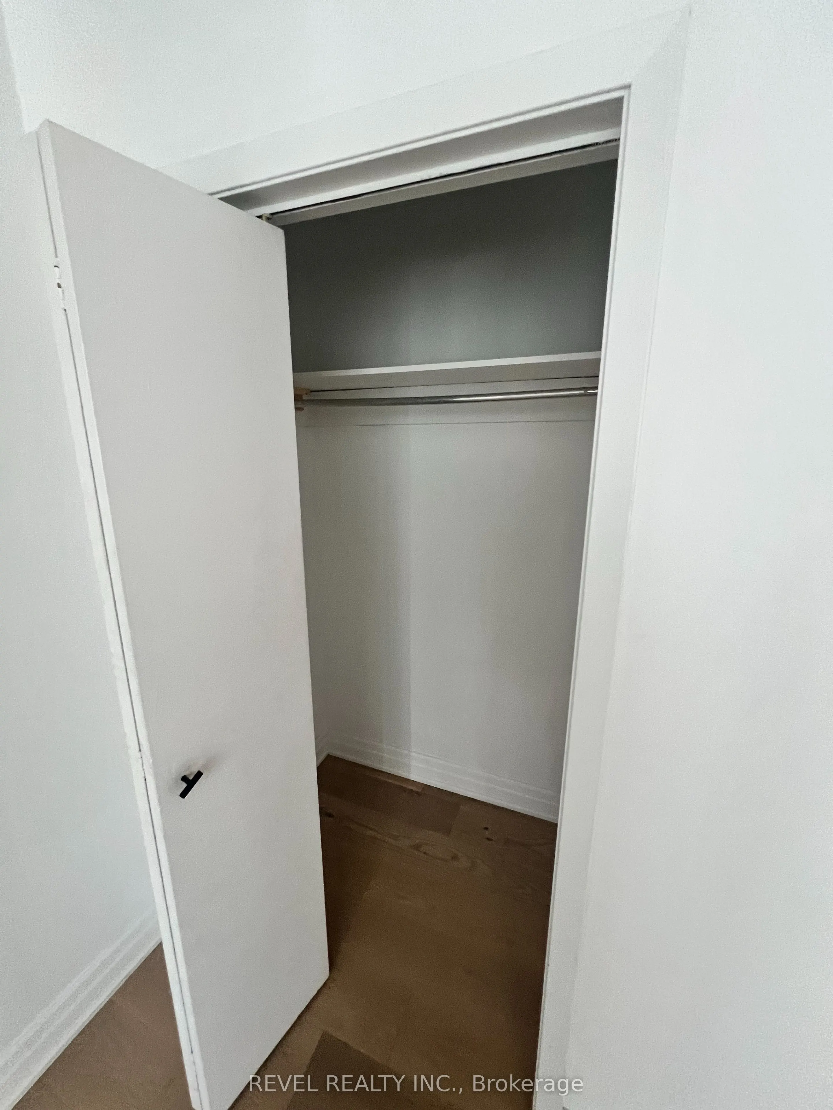 761 Dundas Street W, #A (Upper)