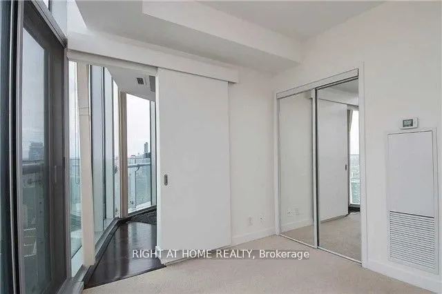 12 York Street, #5707