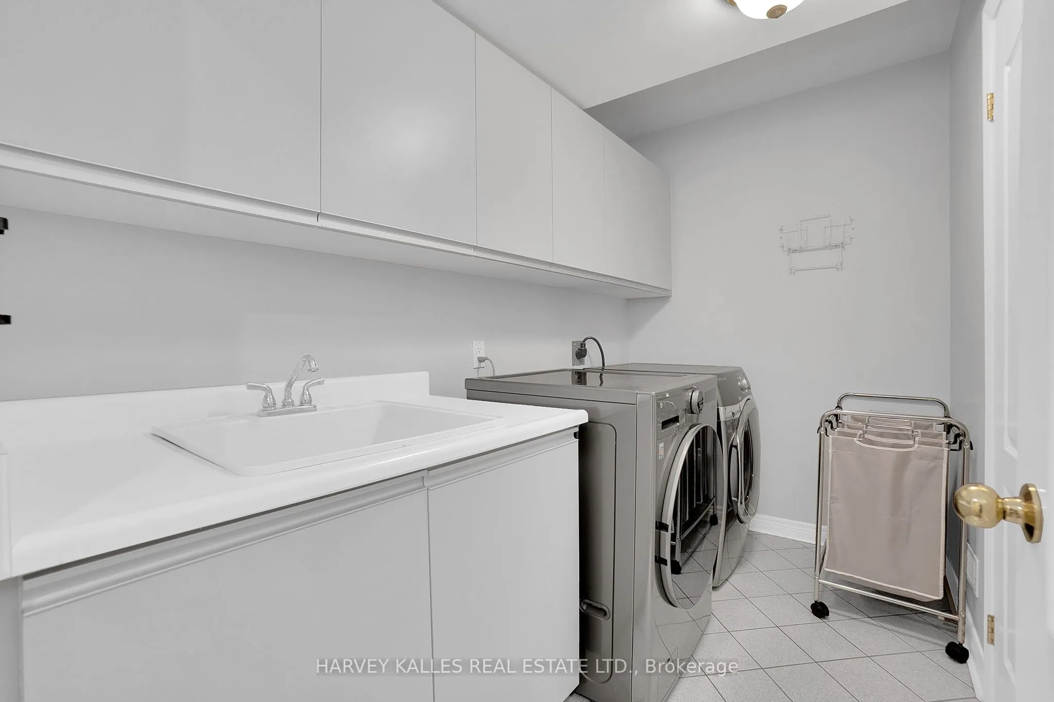 398 Bedford Park