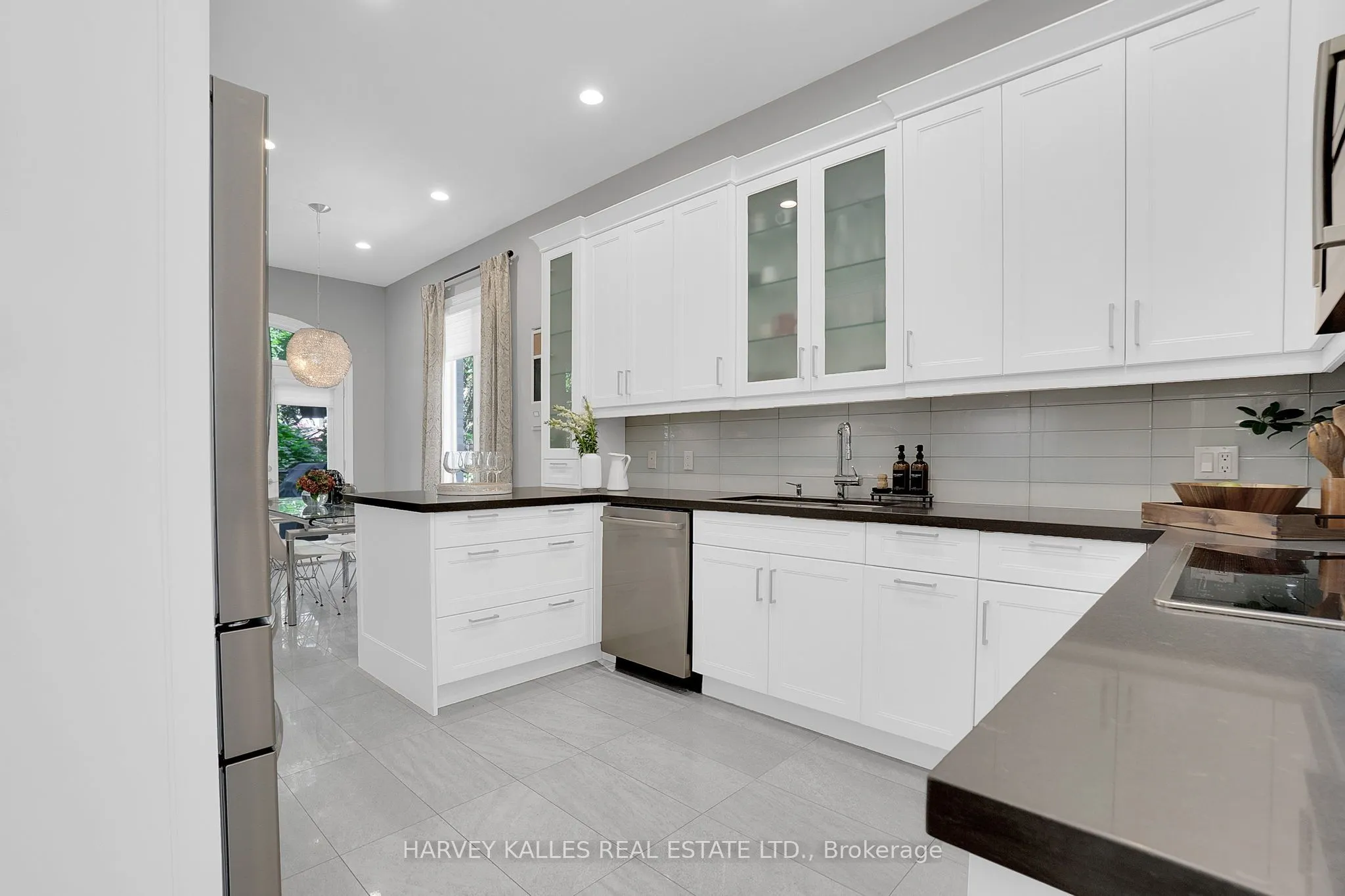 398 Bedford Park