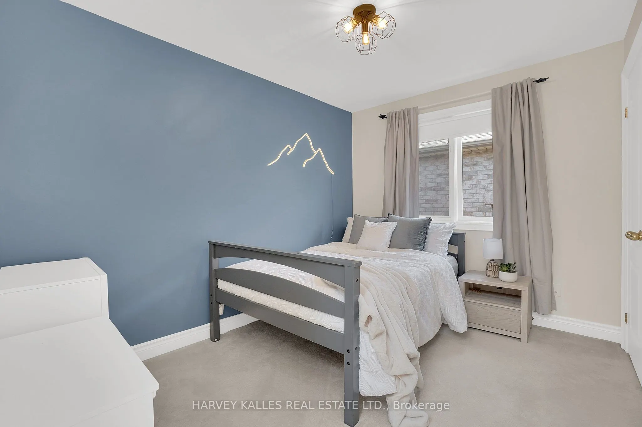 398 Bedford Park