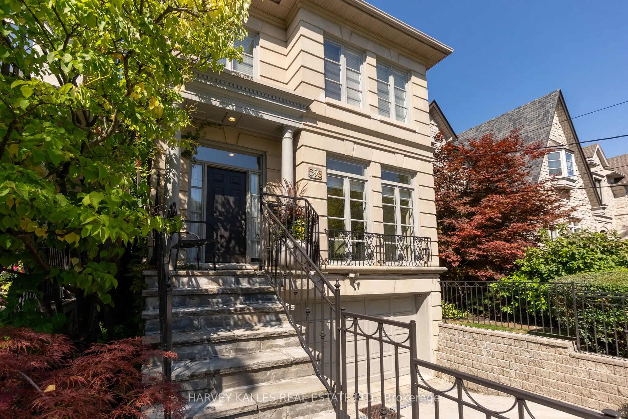 398 Bedford Park