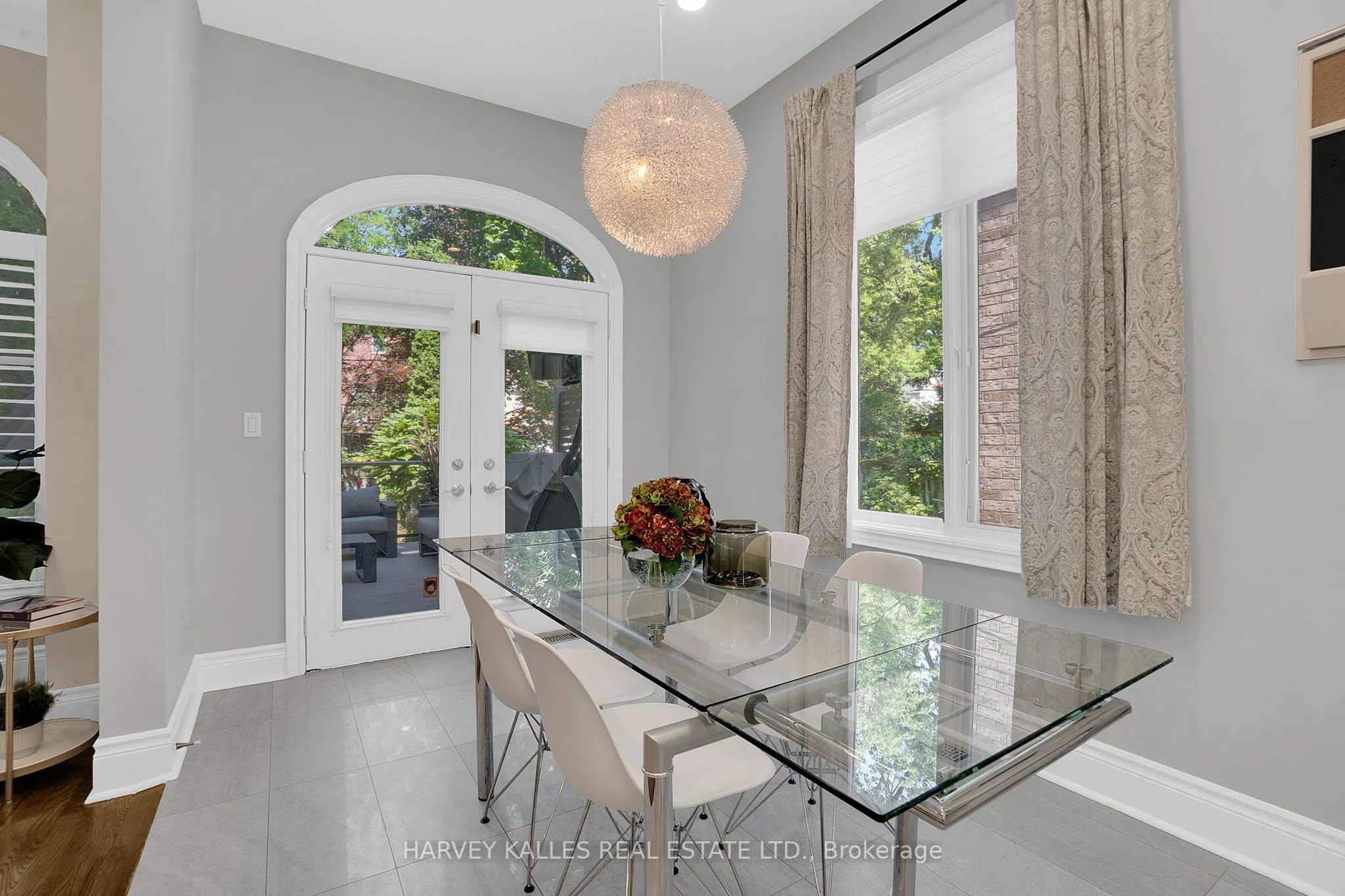 398 Bedford Park