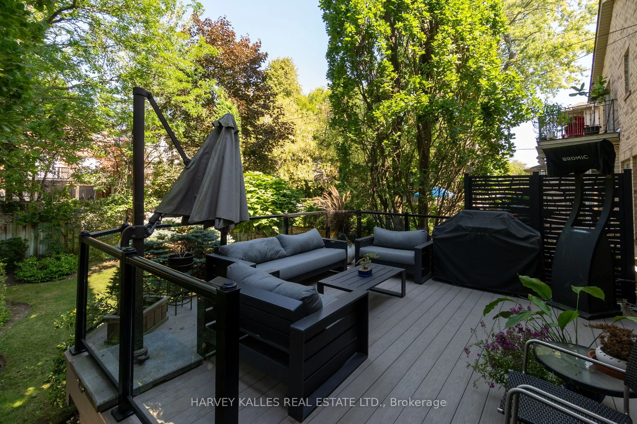 398 Bedford Park