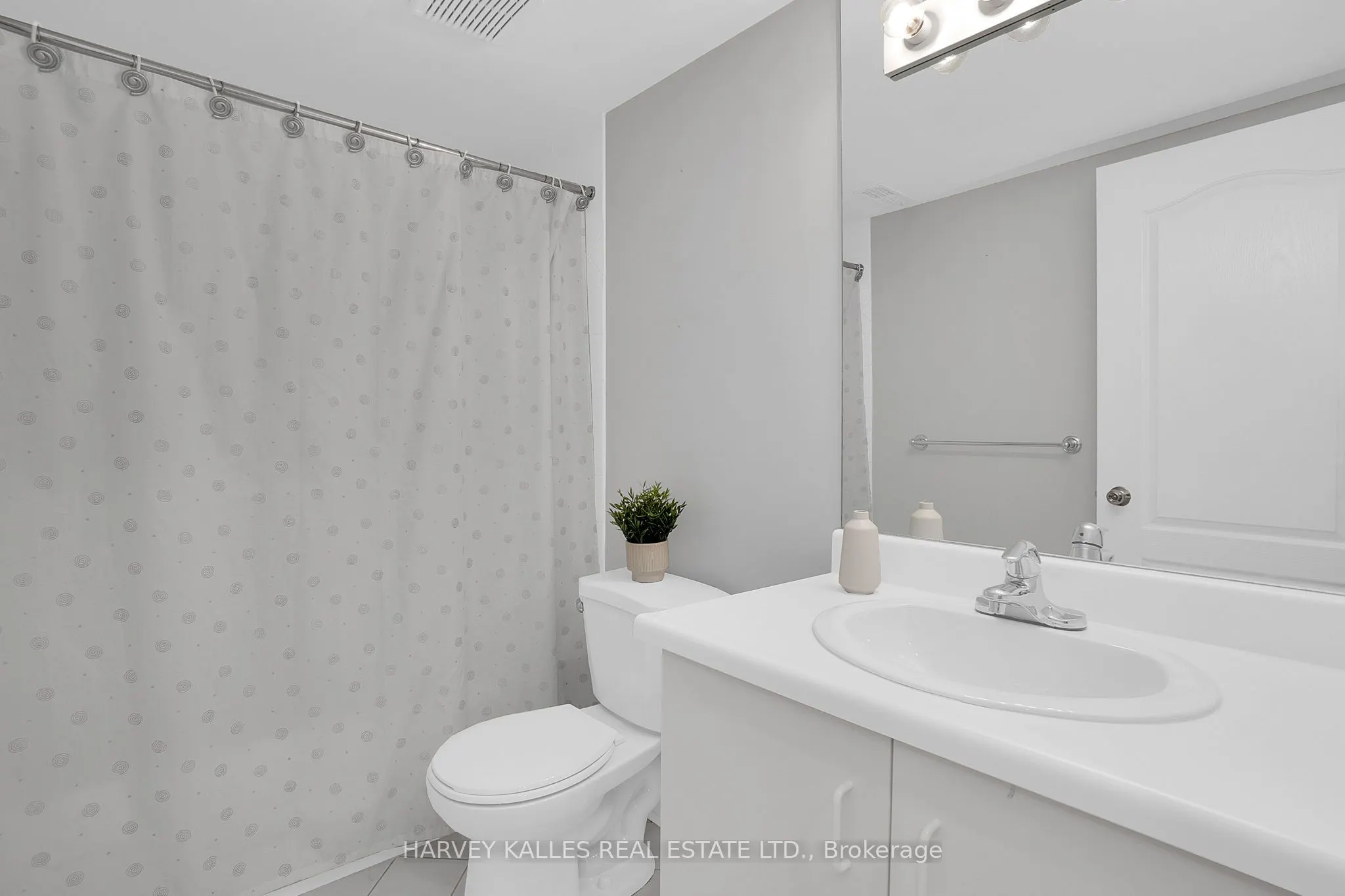 398 Bedford Park