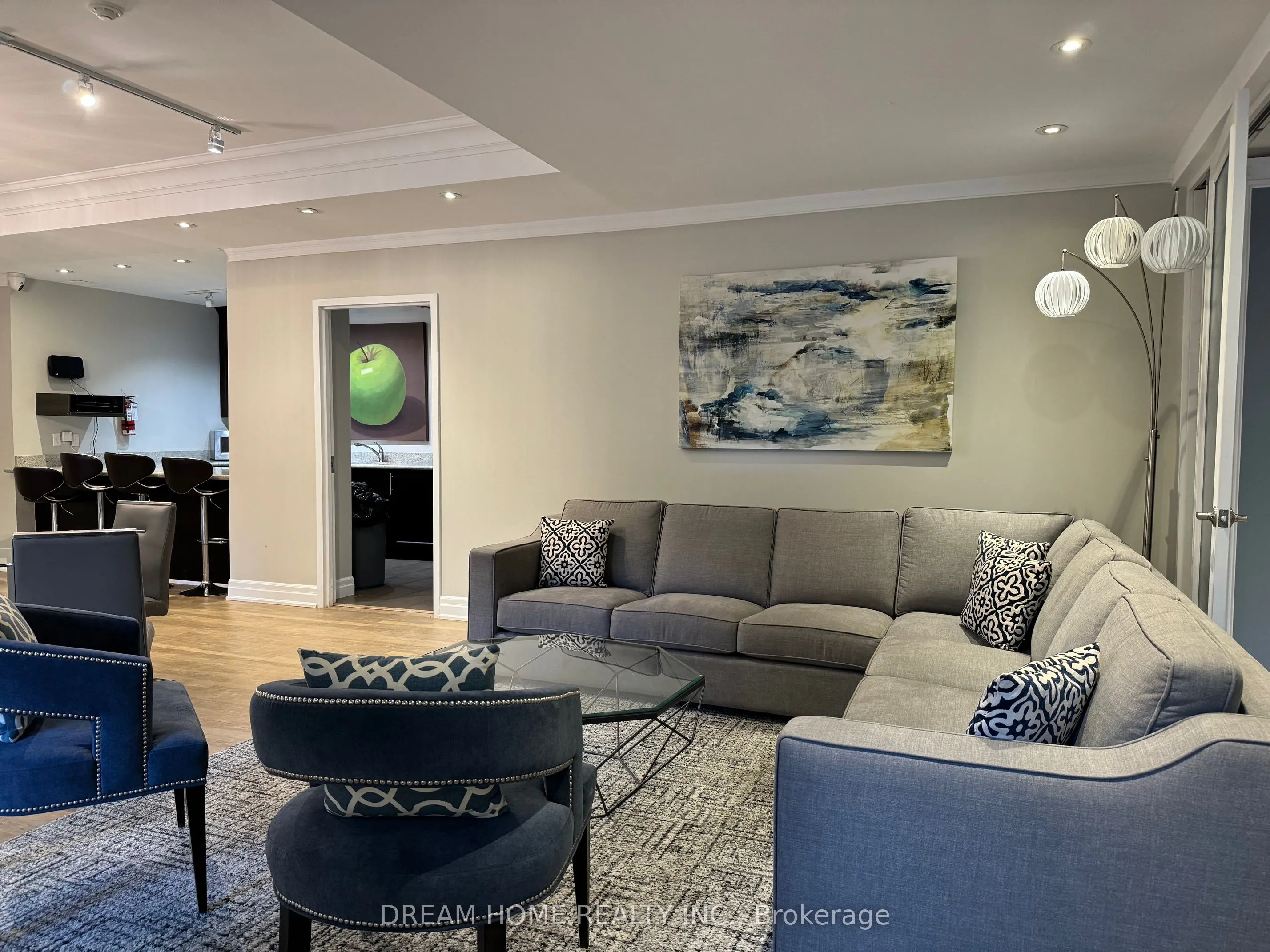 934 Mount Pleasant Road, #20