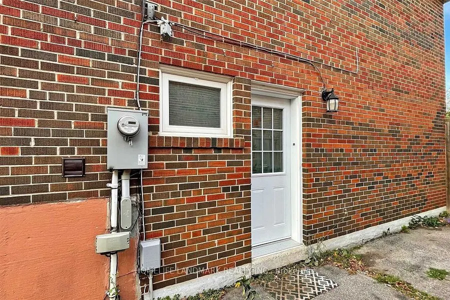 99 Painswick Crescent, #Lower