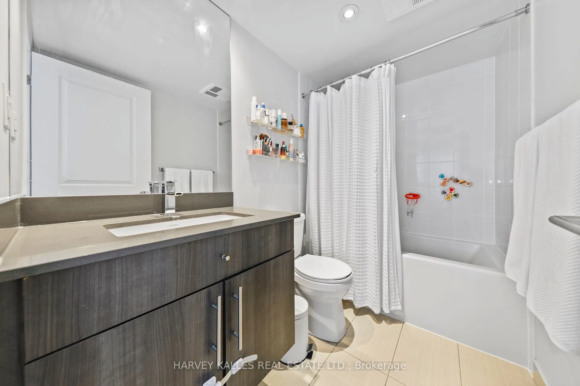 400 Adelaide Street, #1106