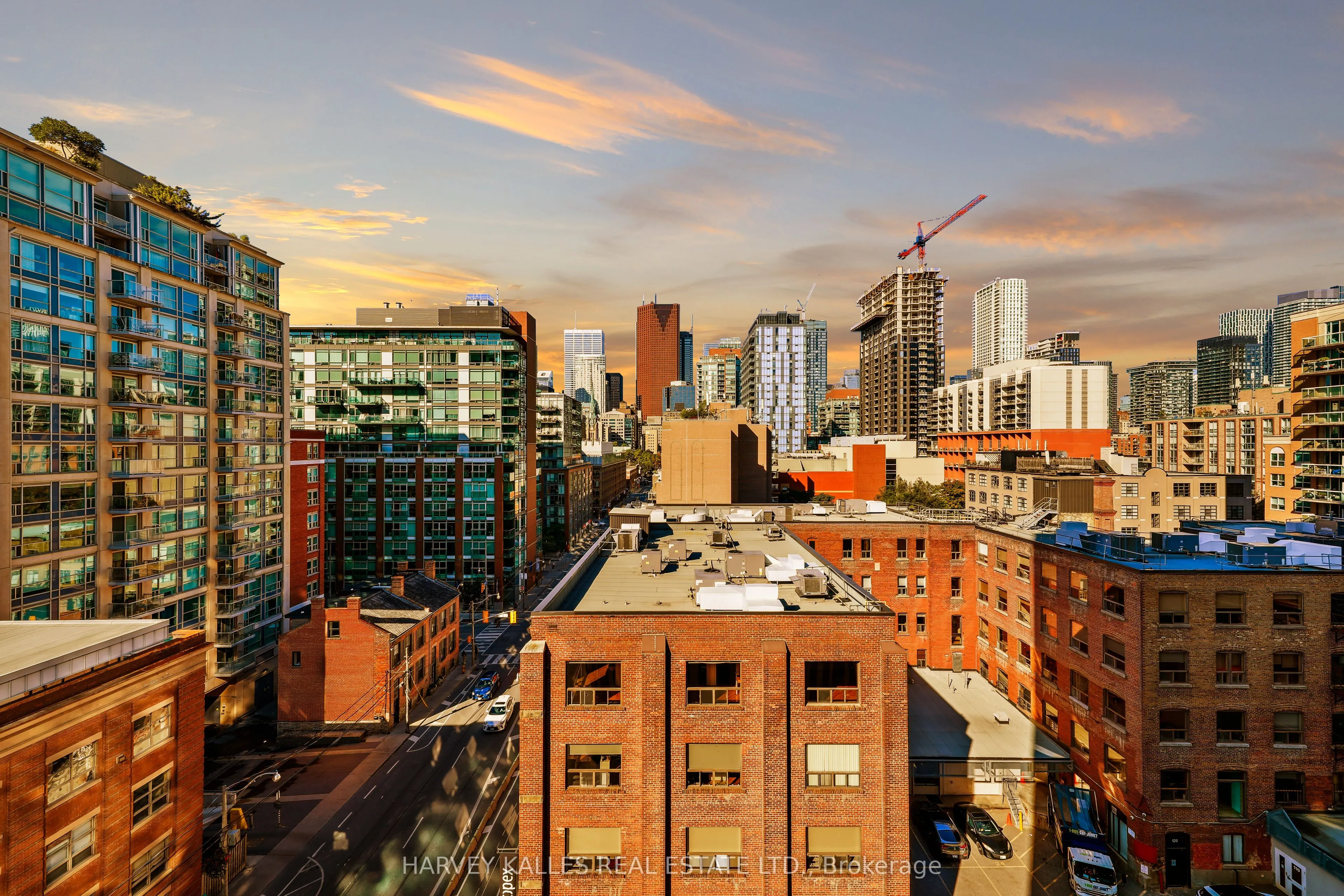 400 Adelaide Street, #1106