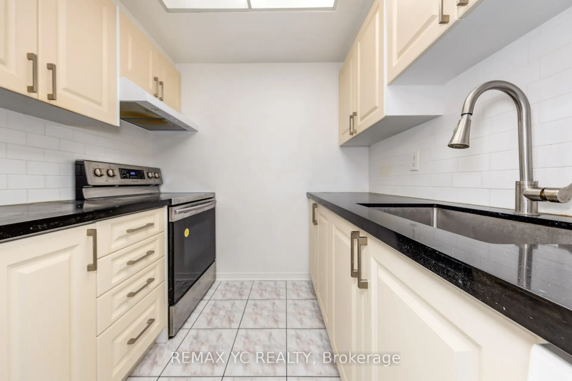 7 Bishop Avenue, #1013