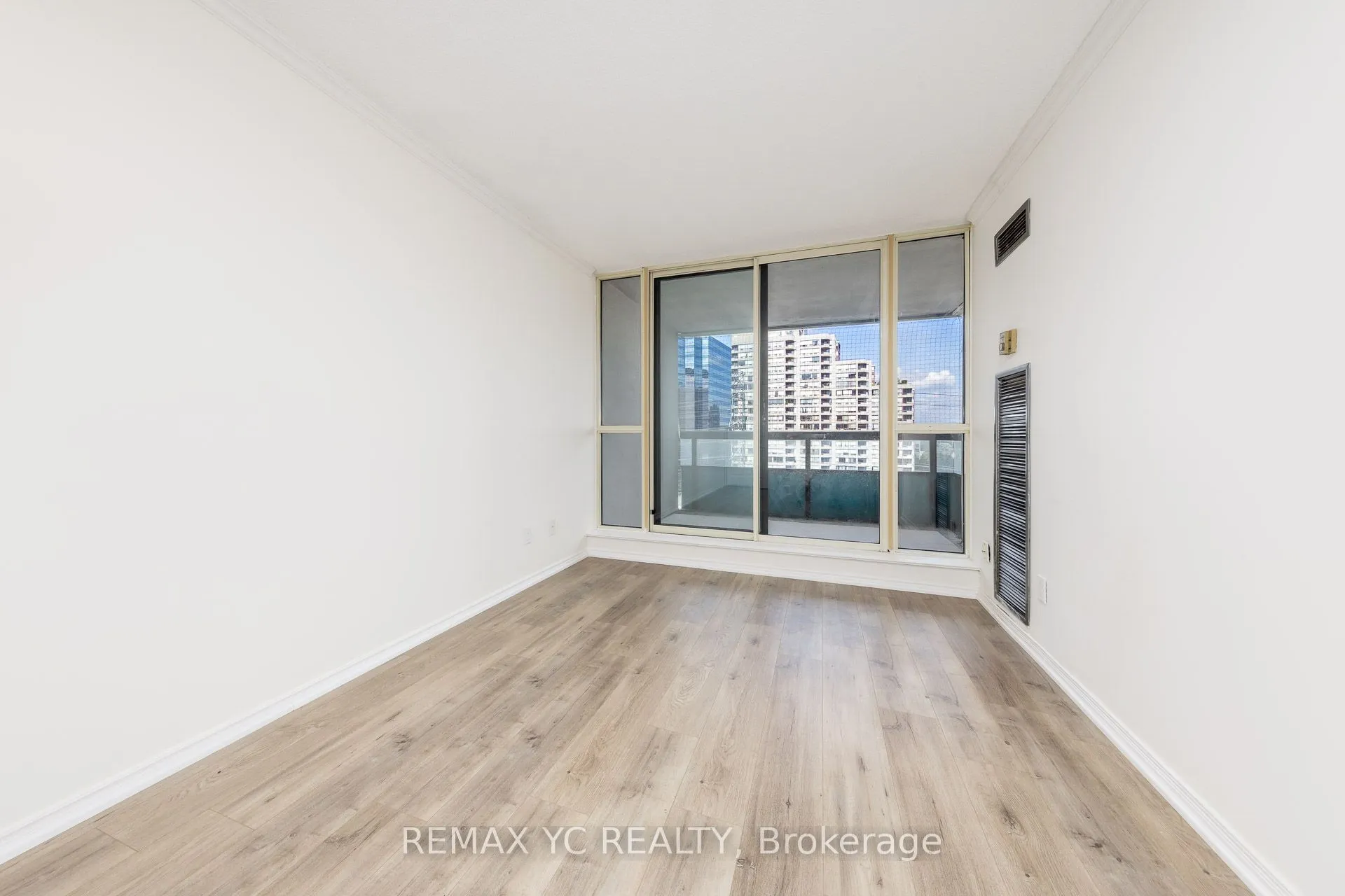 7 Bishop Avenue, #1013