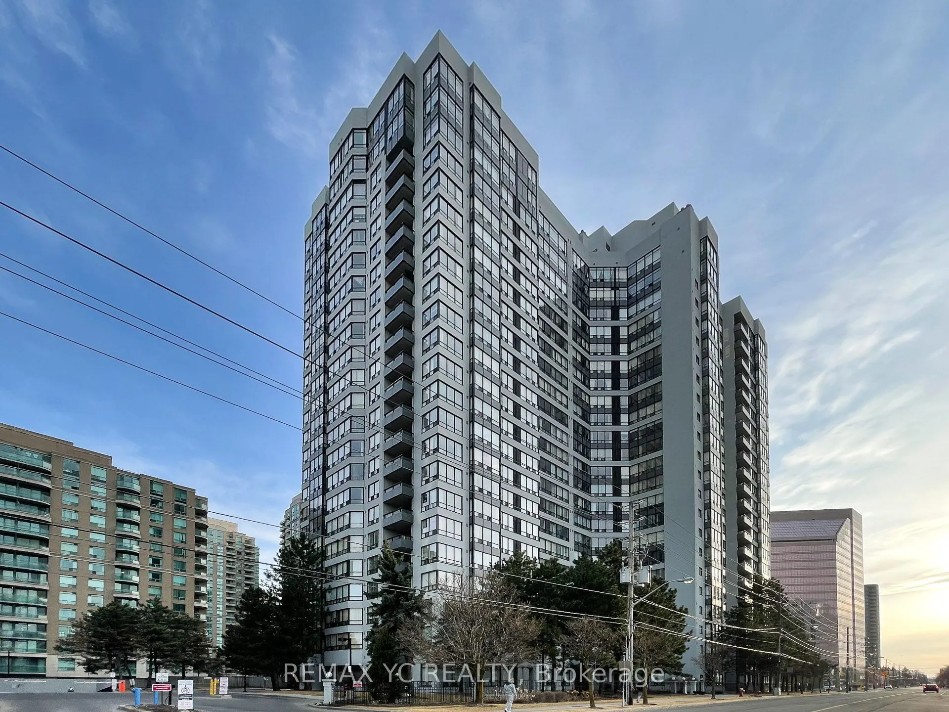 7 Bishop Avenue, #1013