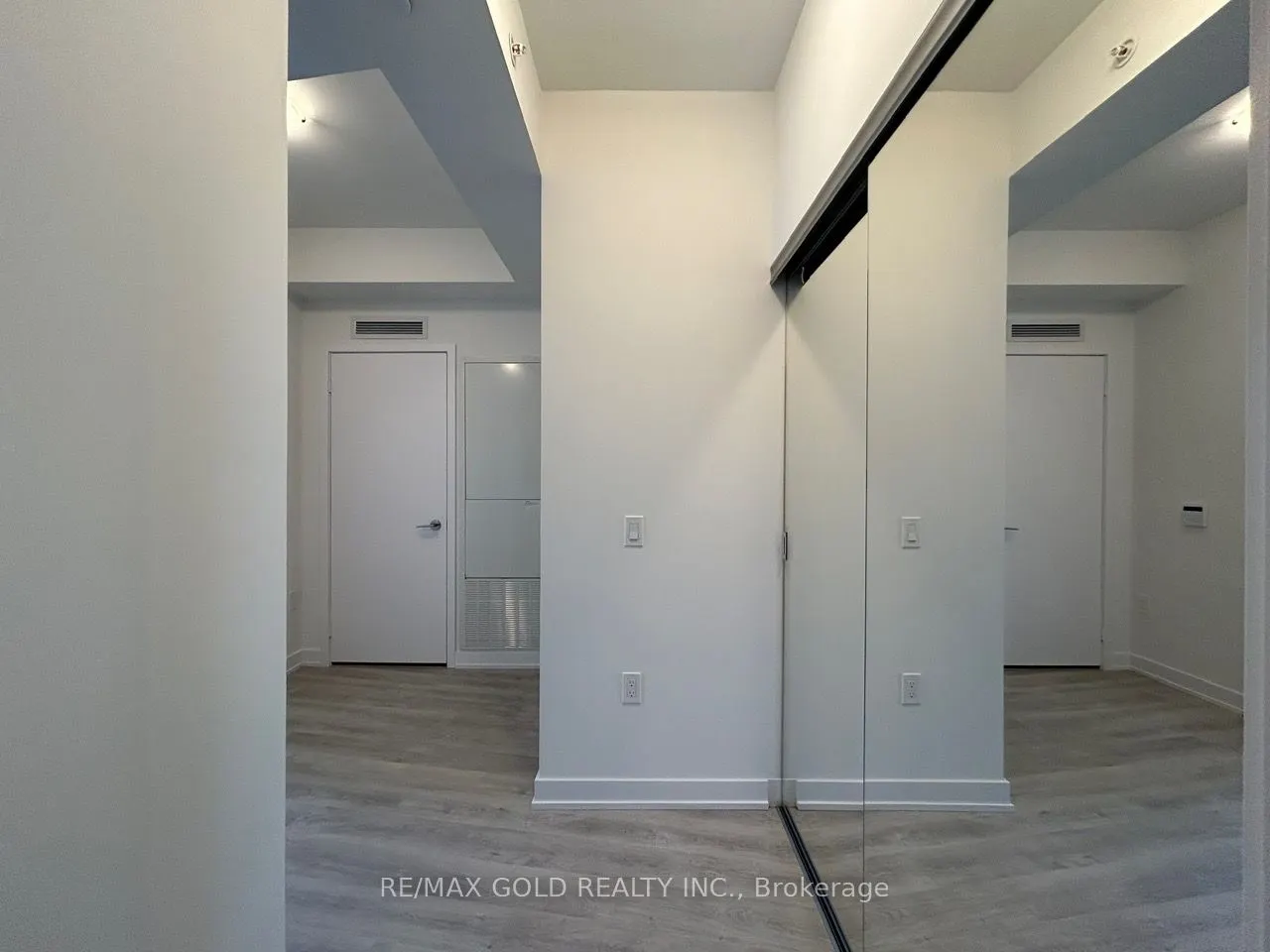 15 Richardson Street, #1401