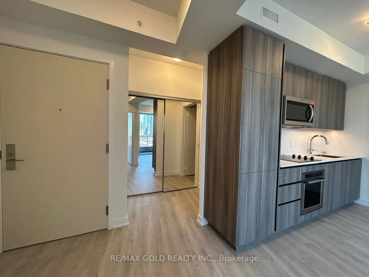 15 Richardson Street, #1401