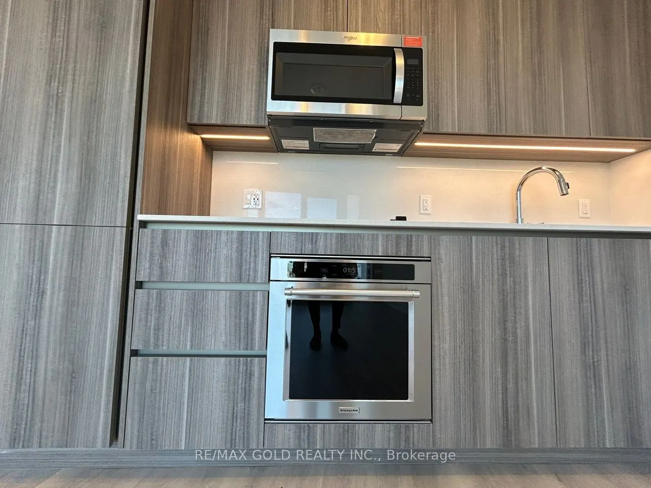 15 Richardson Street, #1401