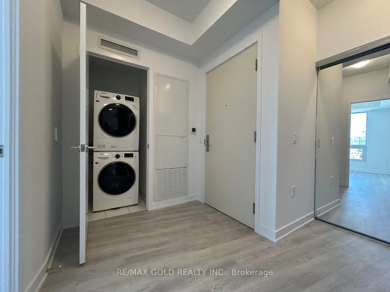 15 Richardson Street, #1401