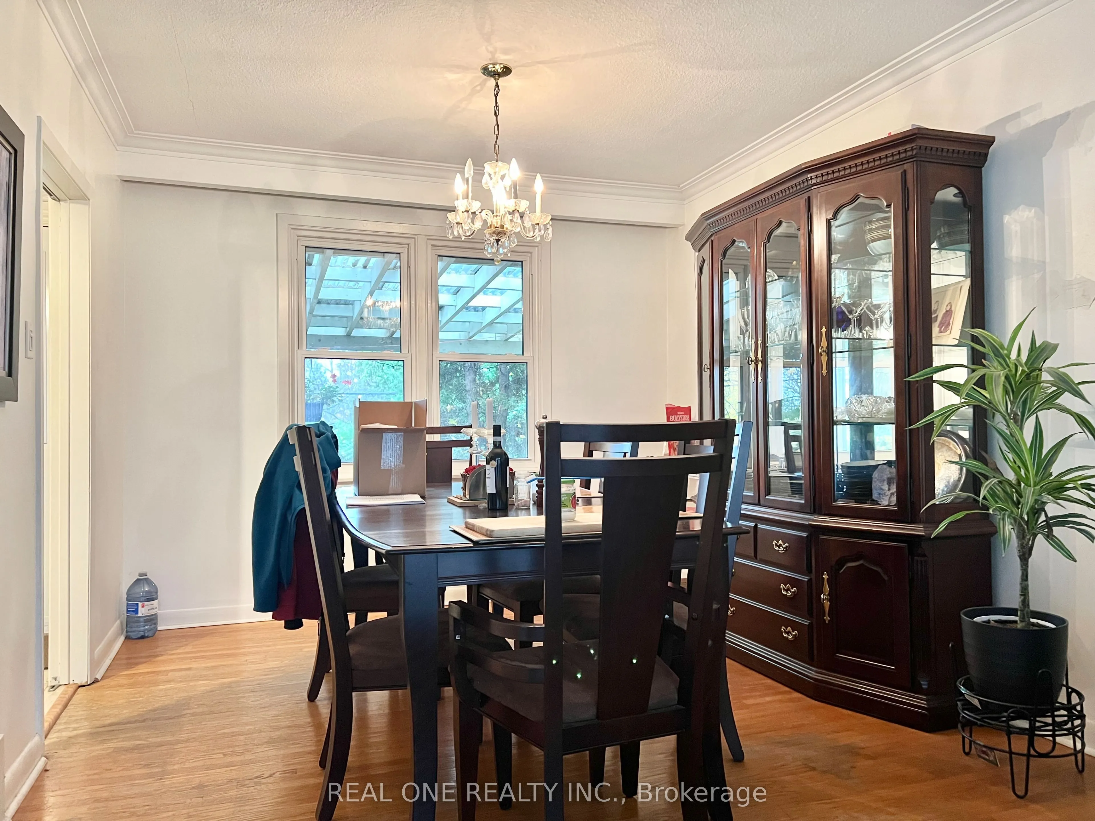 6 Fairhill Crescent