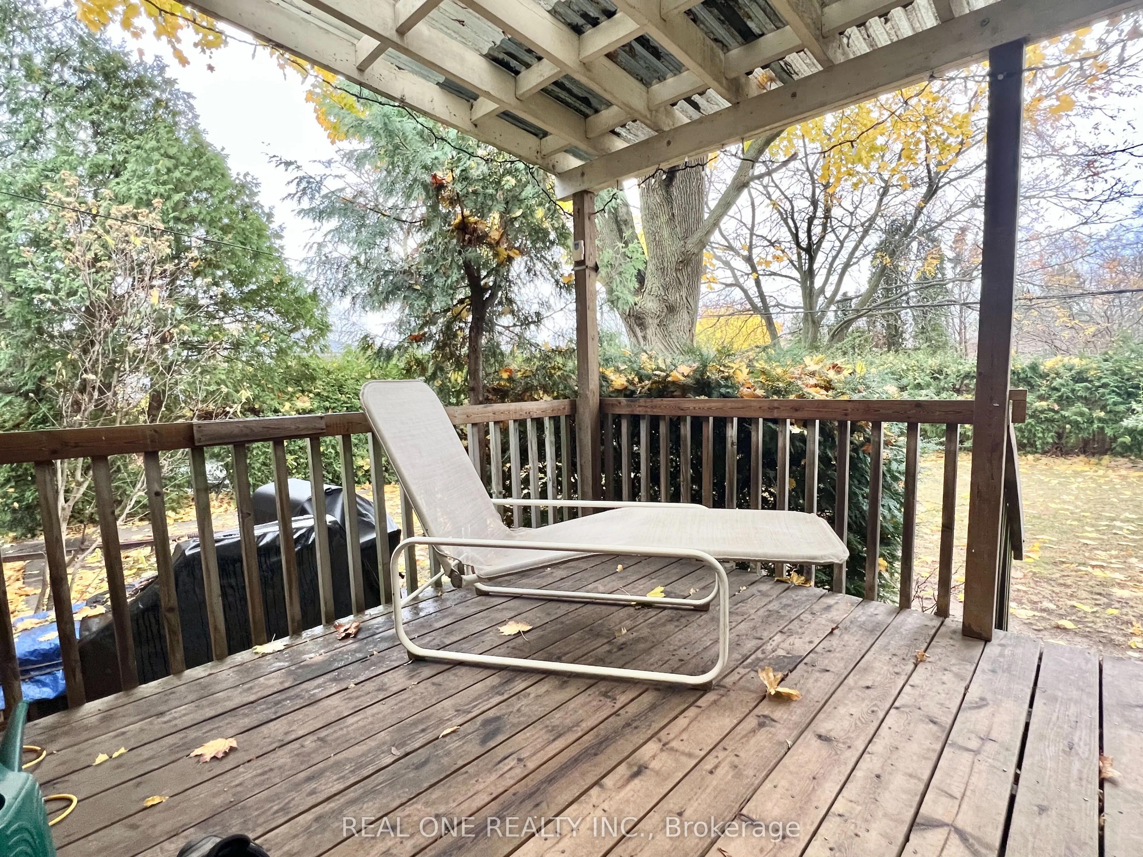 6 Fairhill Crescent