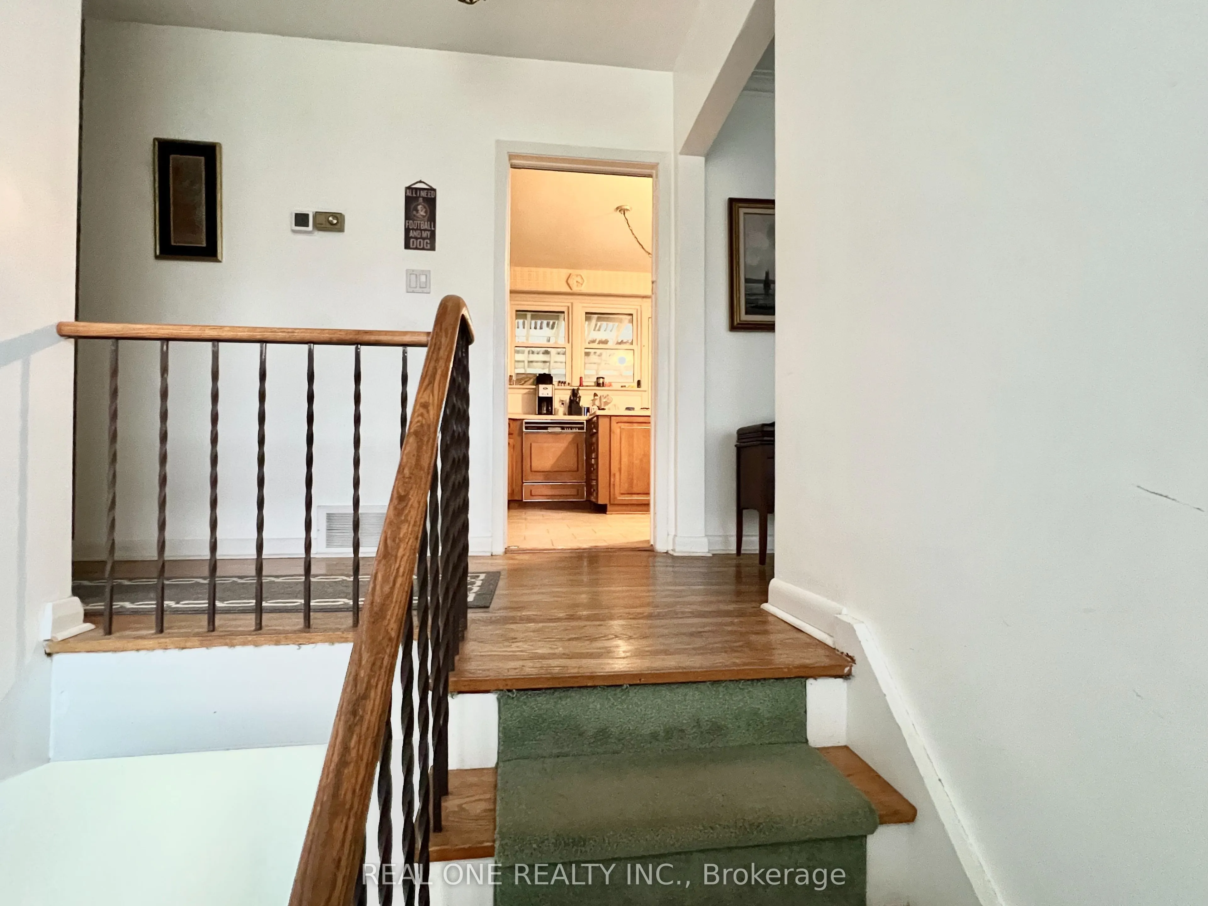 6 Fairhill Crescent