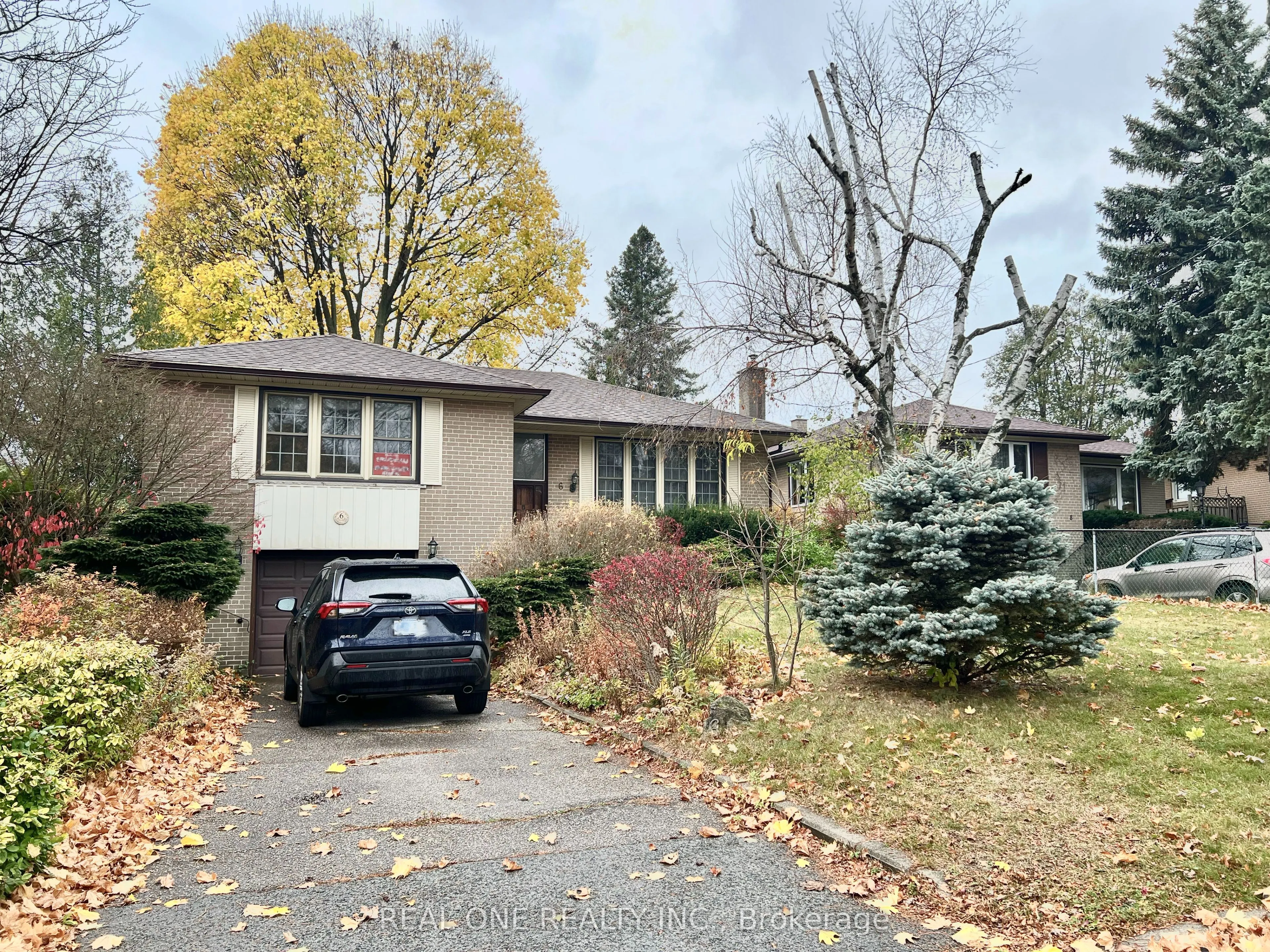 6 Fairhill Crescent