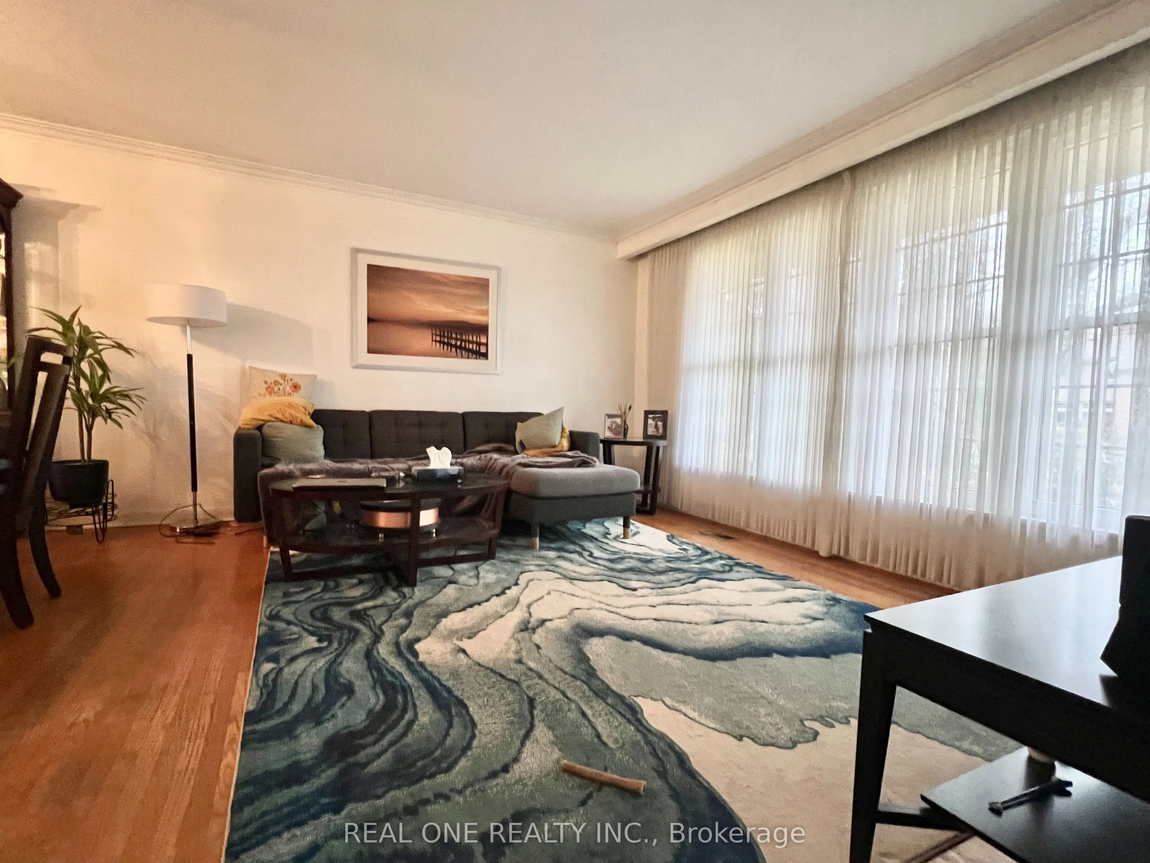 6 Fairhill Crescent