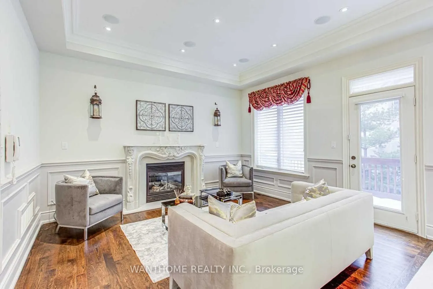 353 Longmore Street