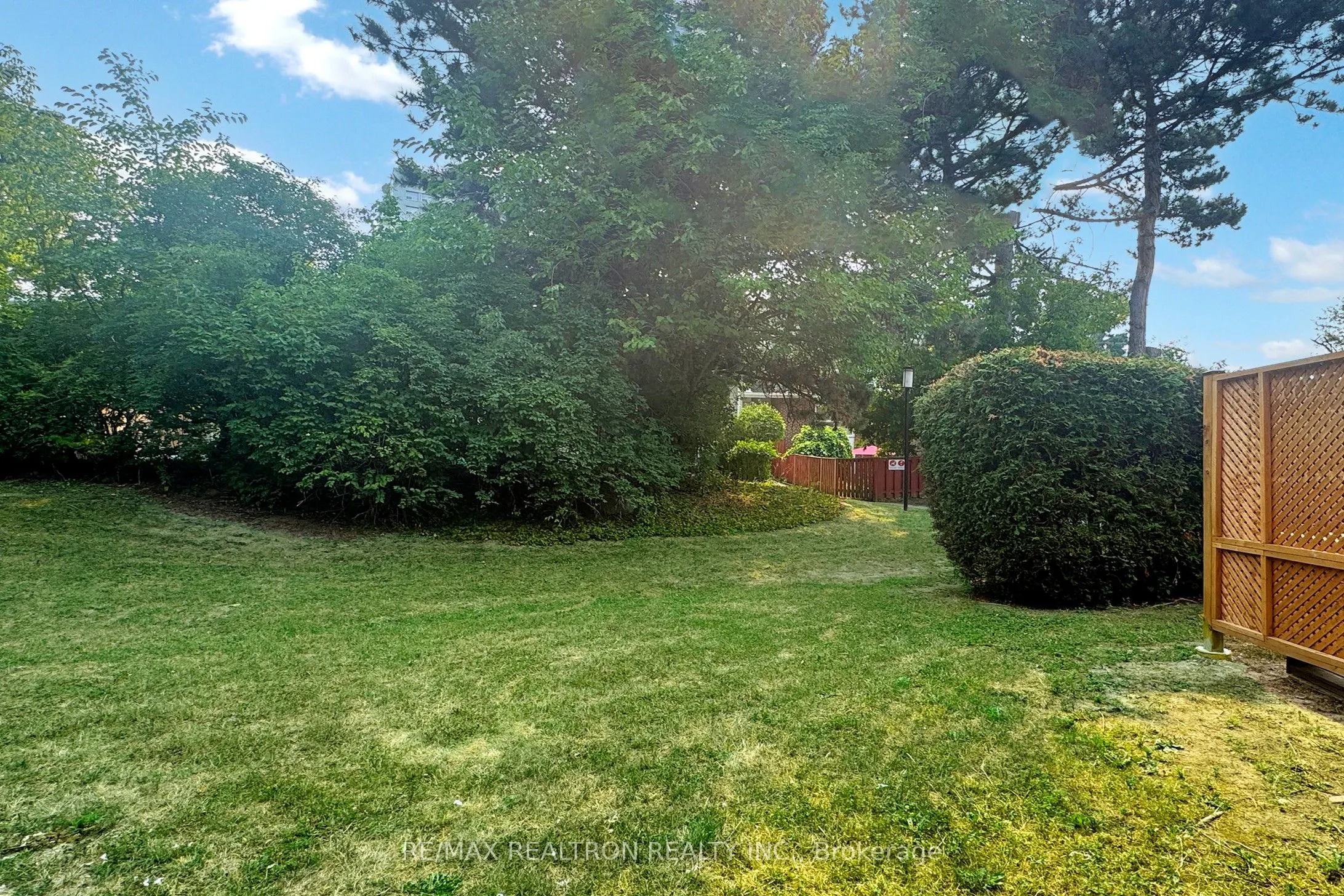 15 Esterbrooke Avenue, #131