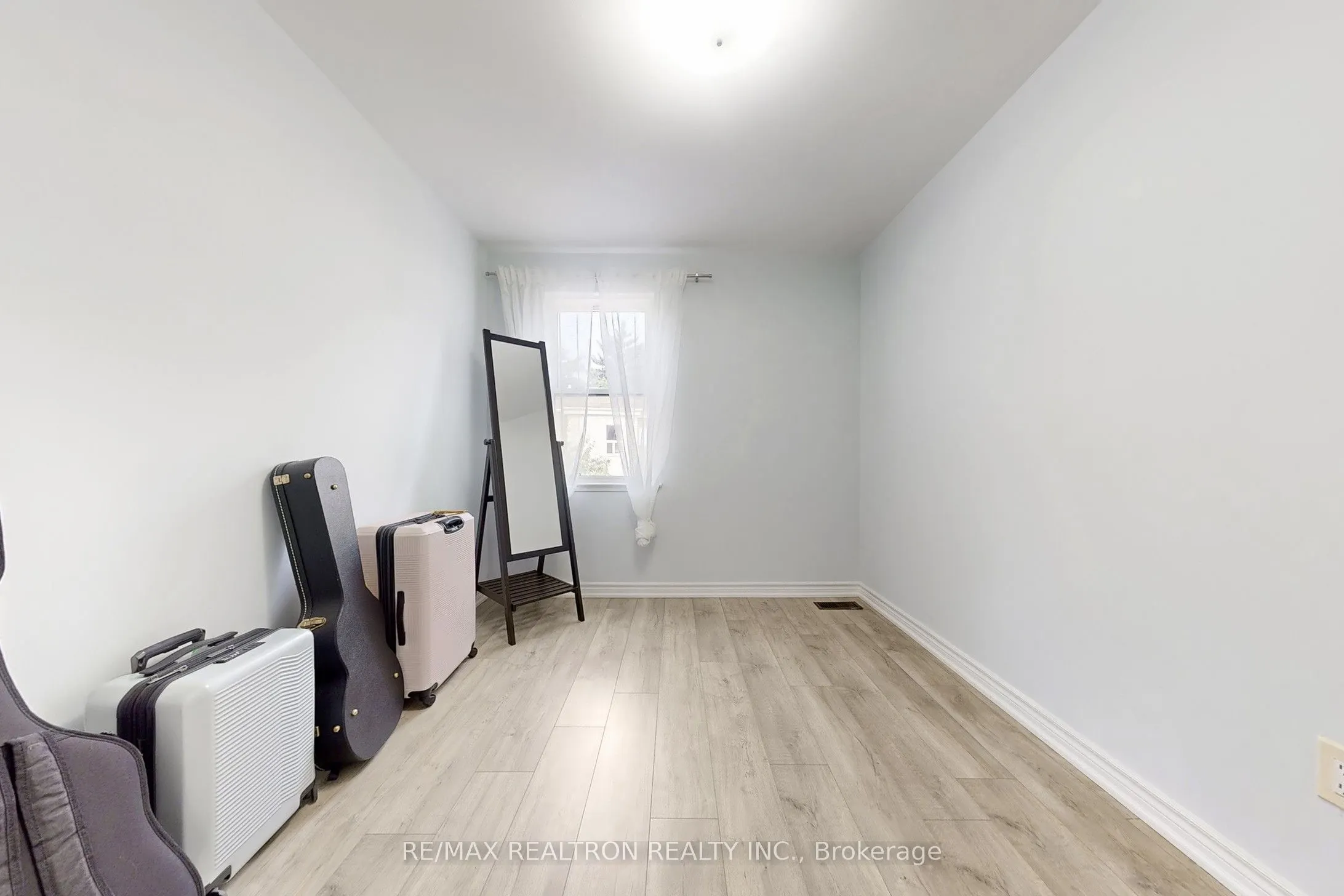 15 Esterbrooke Avenue, #131