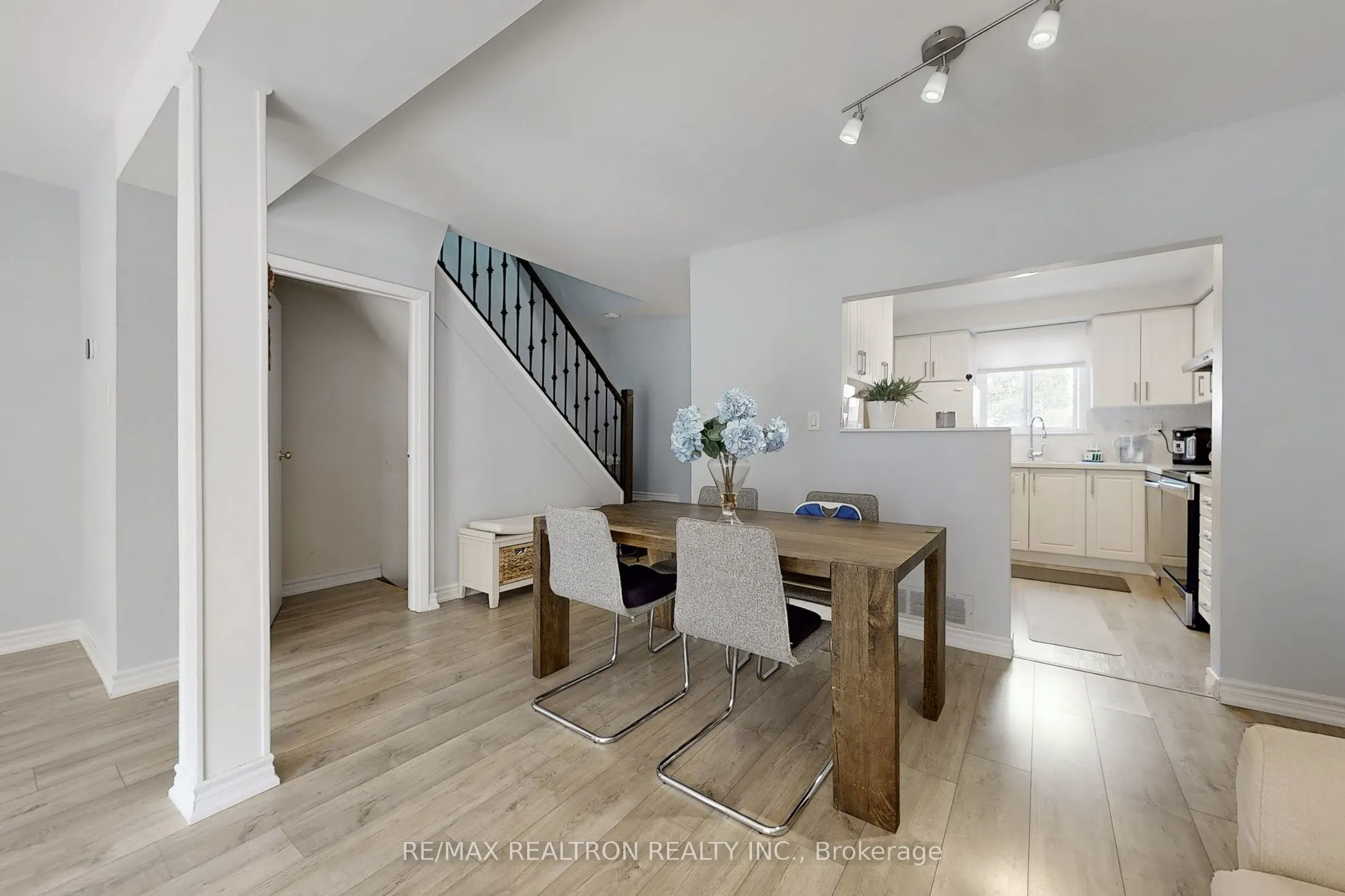 15 Esterbrooke Avenue, #131