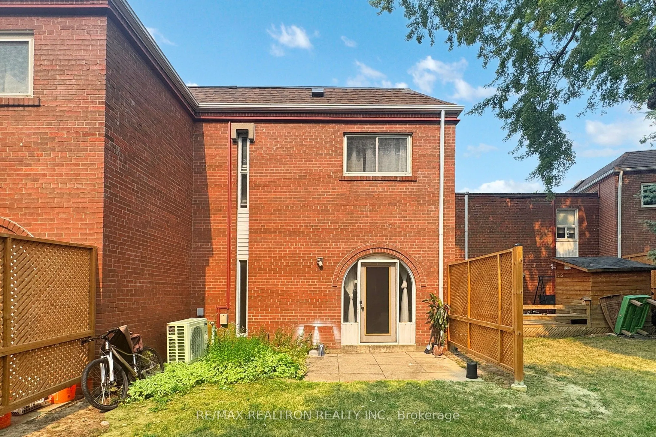 15 Esterbrooke Avenue, #131