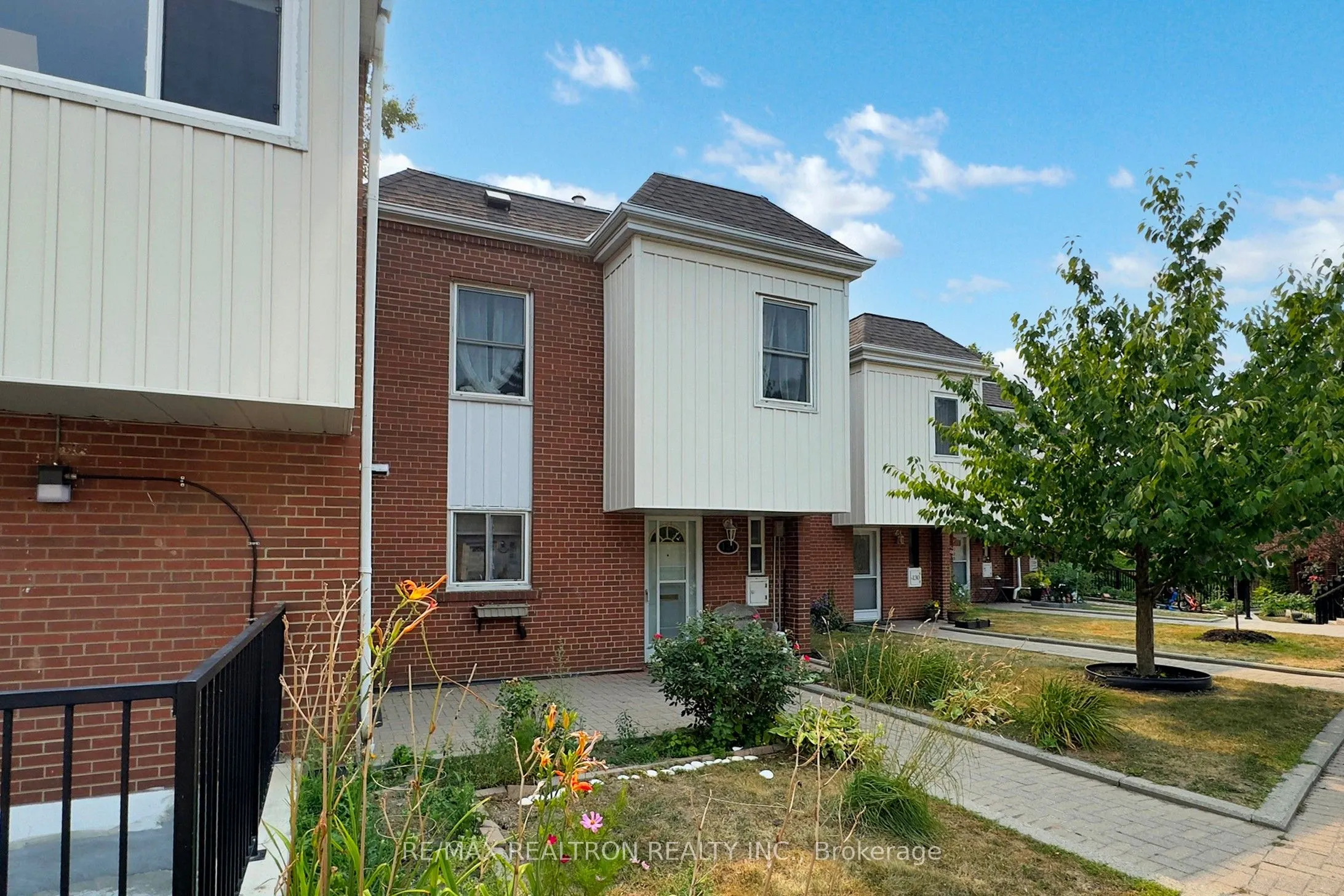 15 Esterbrooke Avenue, #131