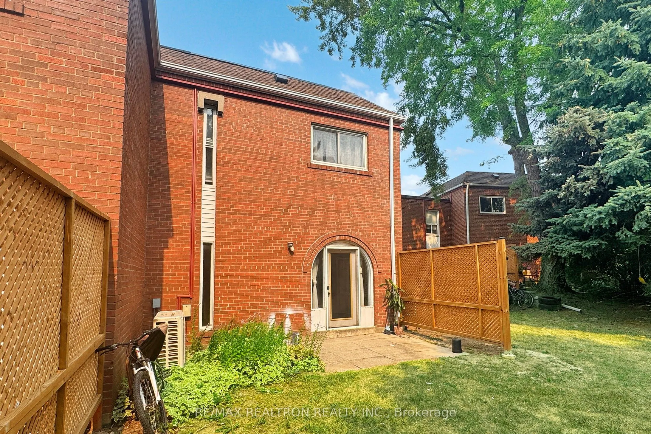 15 Esterbrooke Avenue, #131