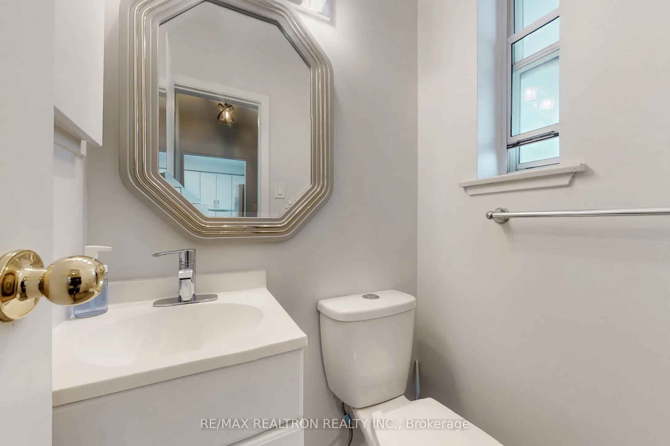 15 Esterbrooke Avenue, #131