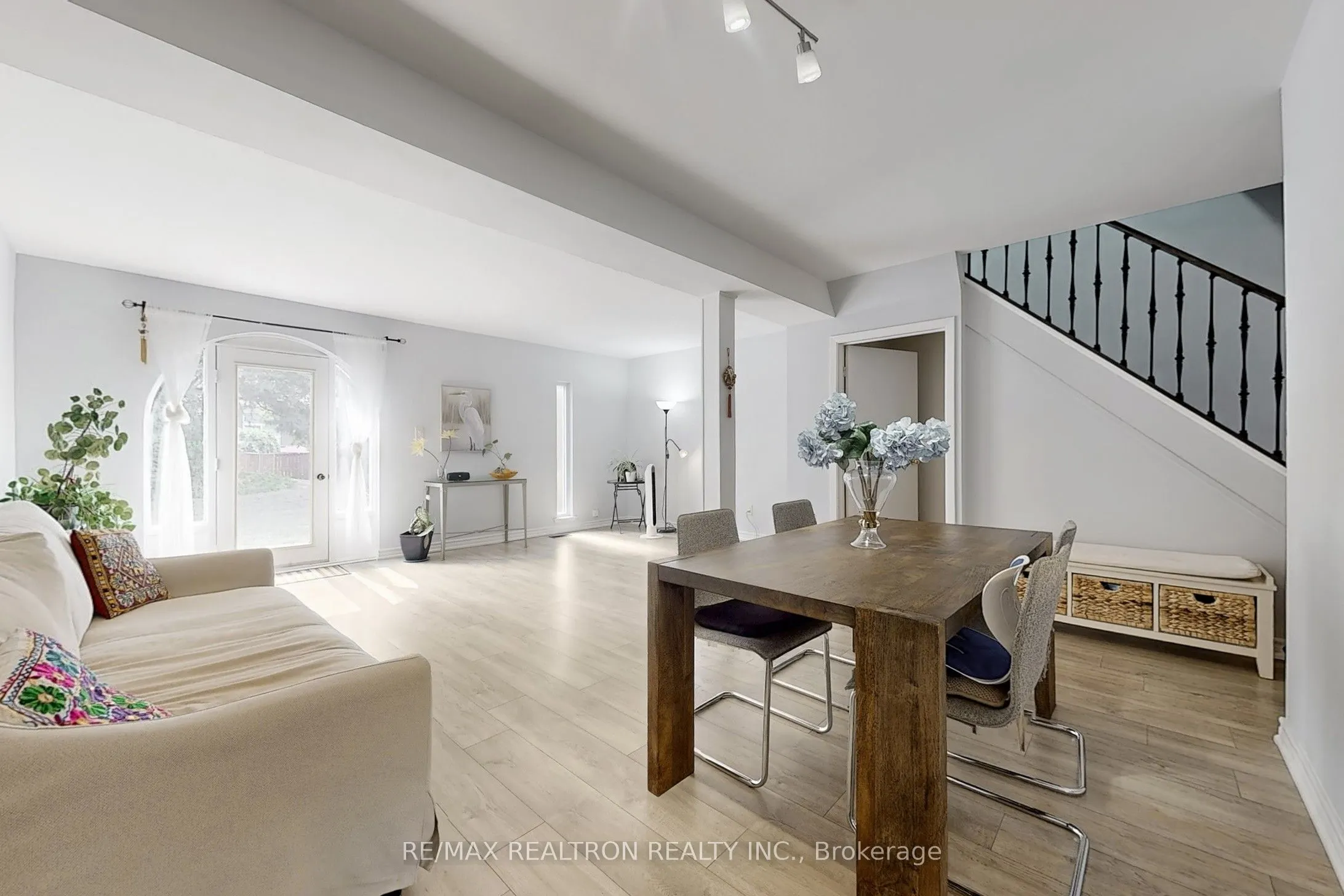 15 Esterbrooke Avenue, #131