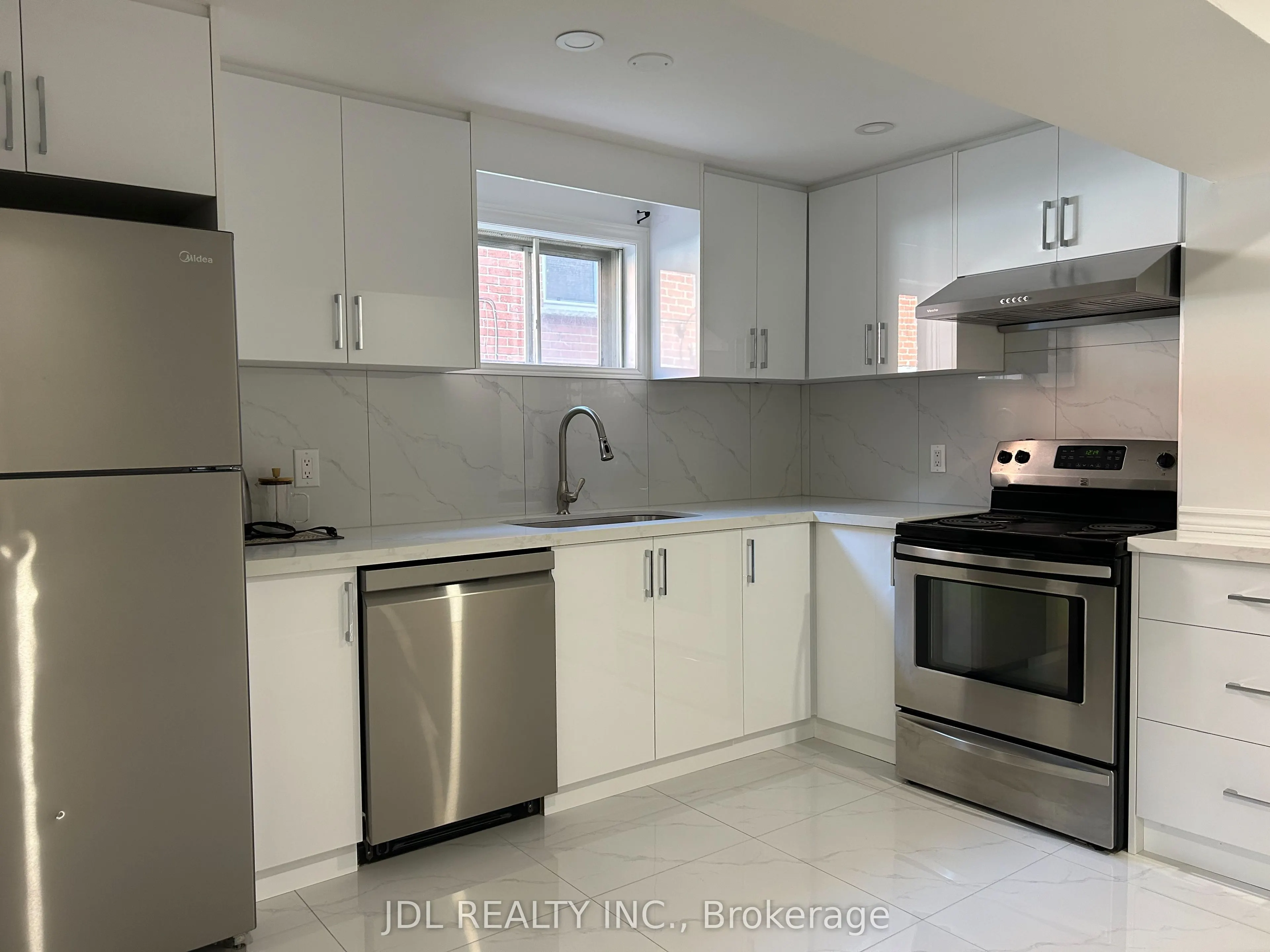 13 Pawnee Ave Avenue, #Lower