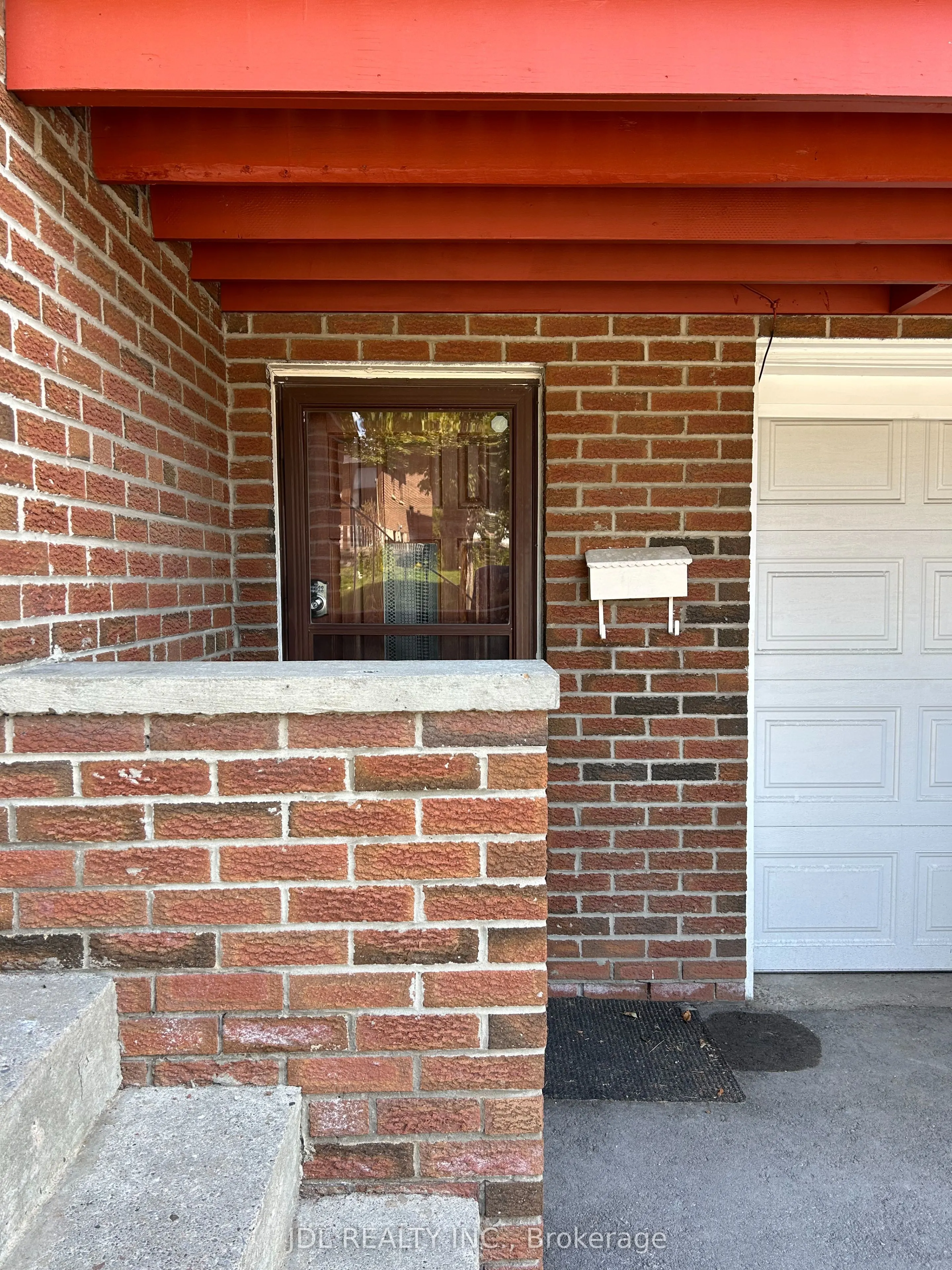 13 Pawnee Ave Avenue, #Lower