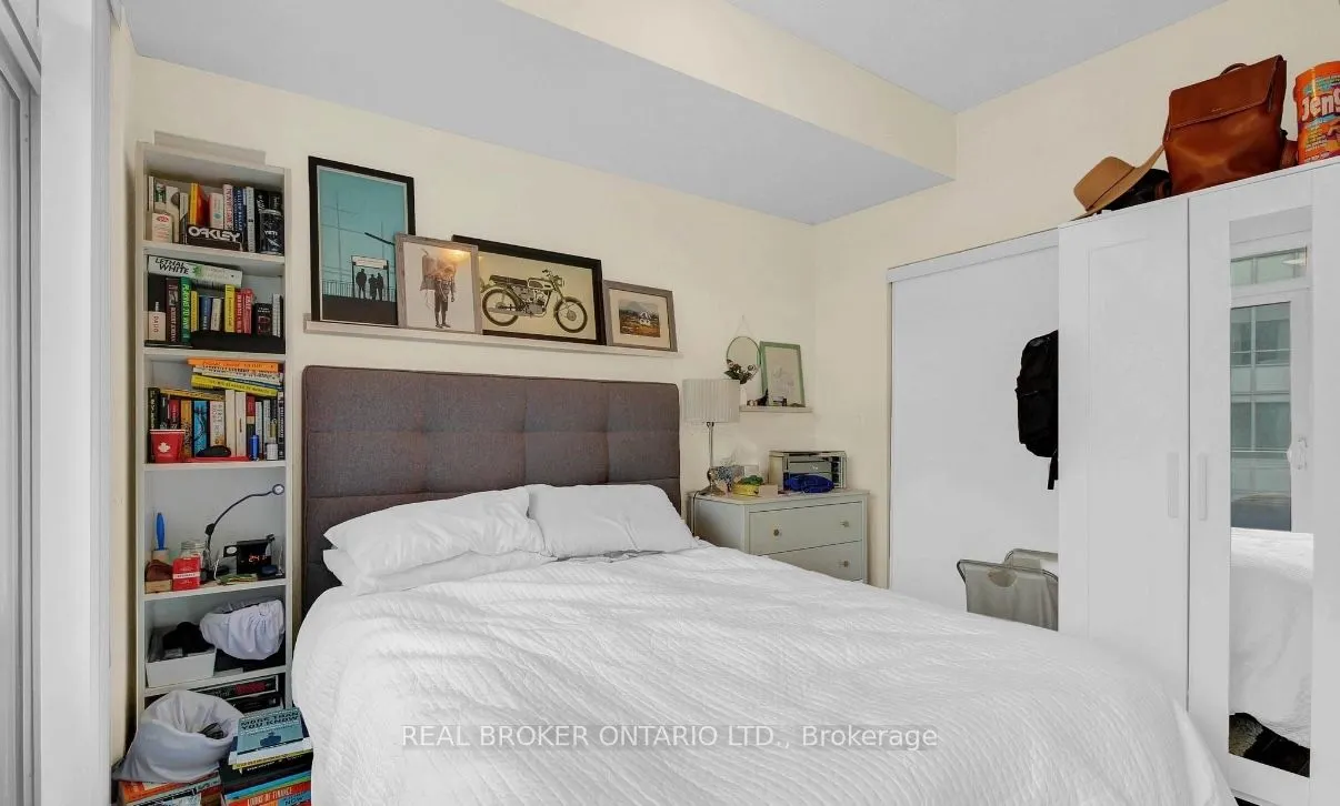 352 Front Street W, #2221